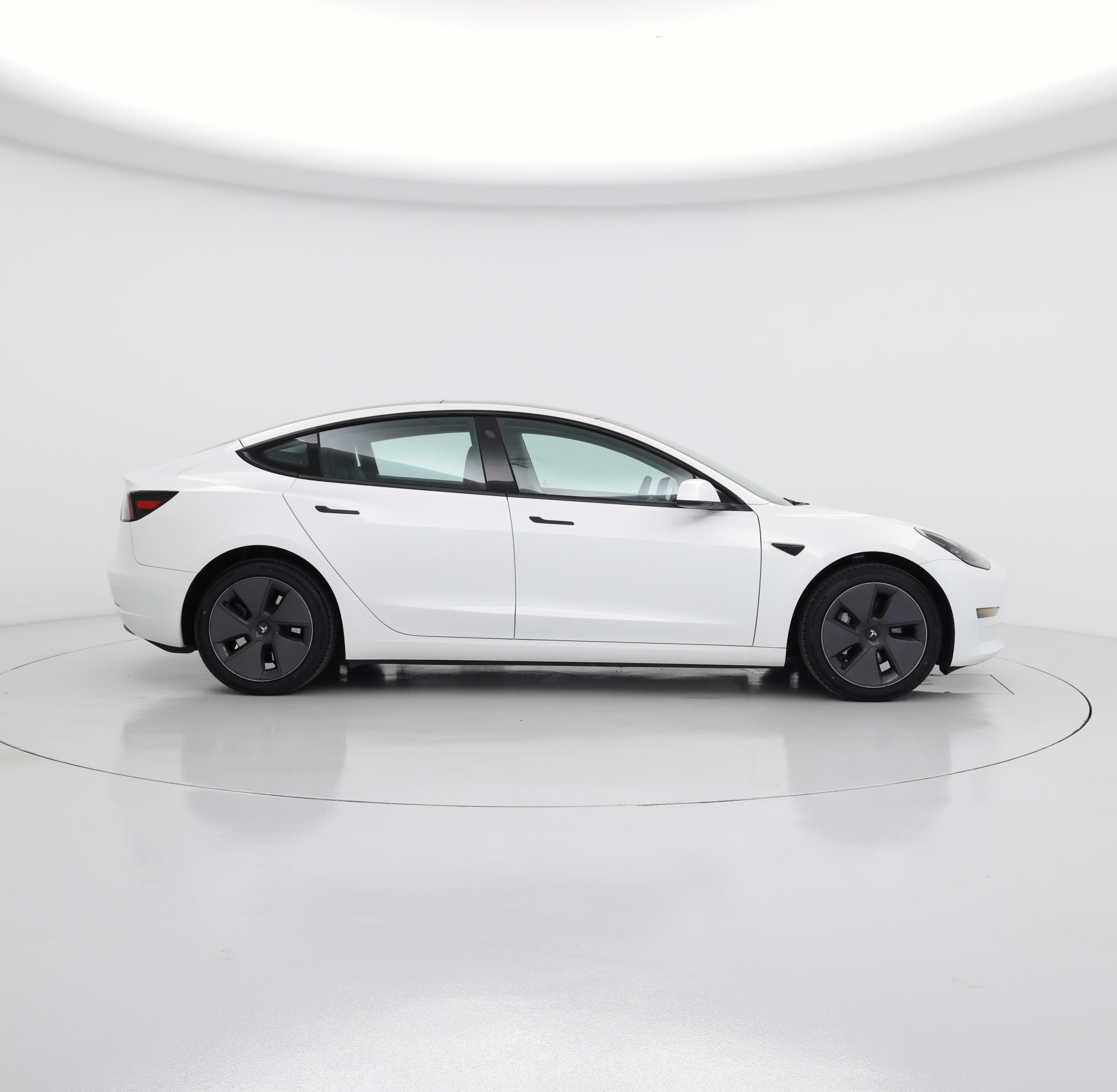 Thumbnail: 2023 Tesla Model 3 - 7