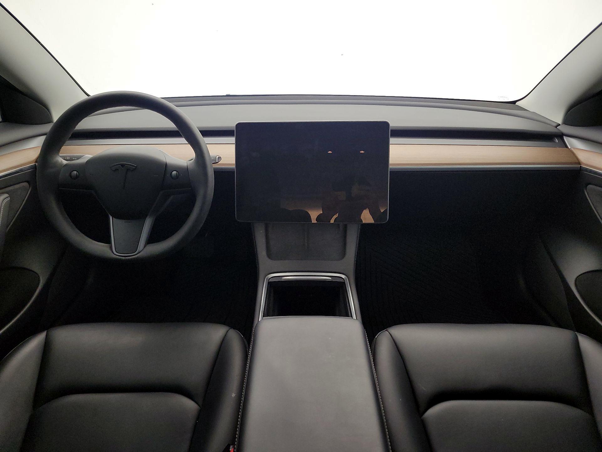 Thumbnail: 2023 Tesla Model 3 - 9