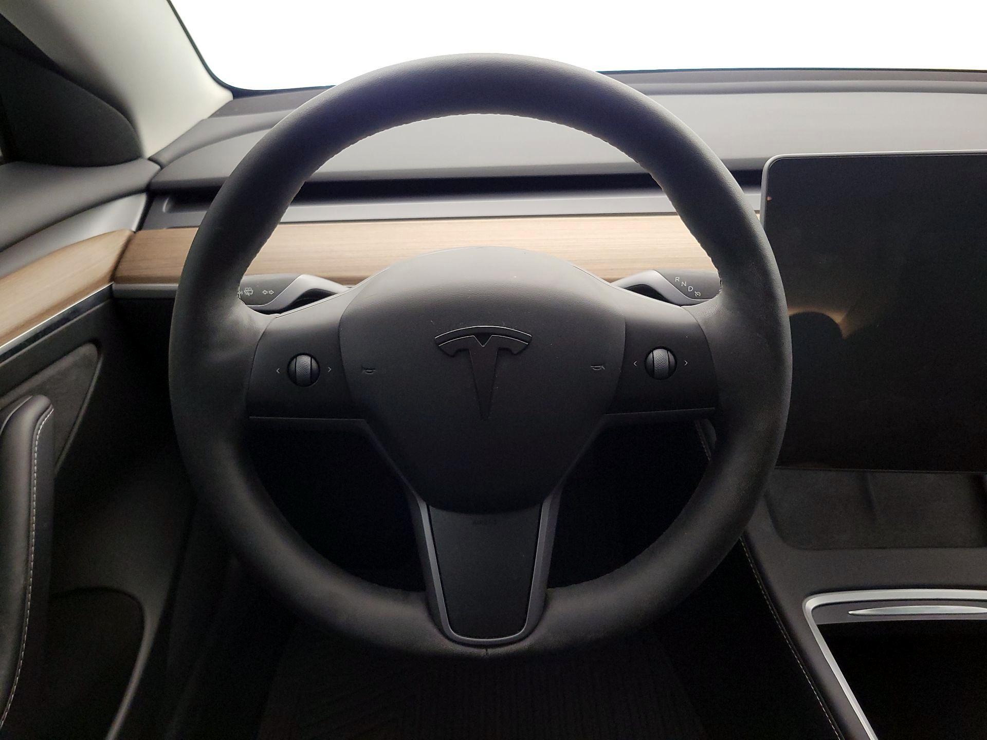 Thumbnail: 2023 Tesla Model 3 - 10