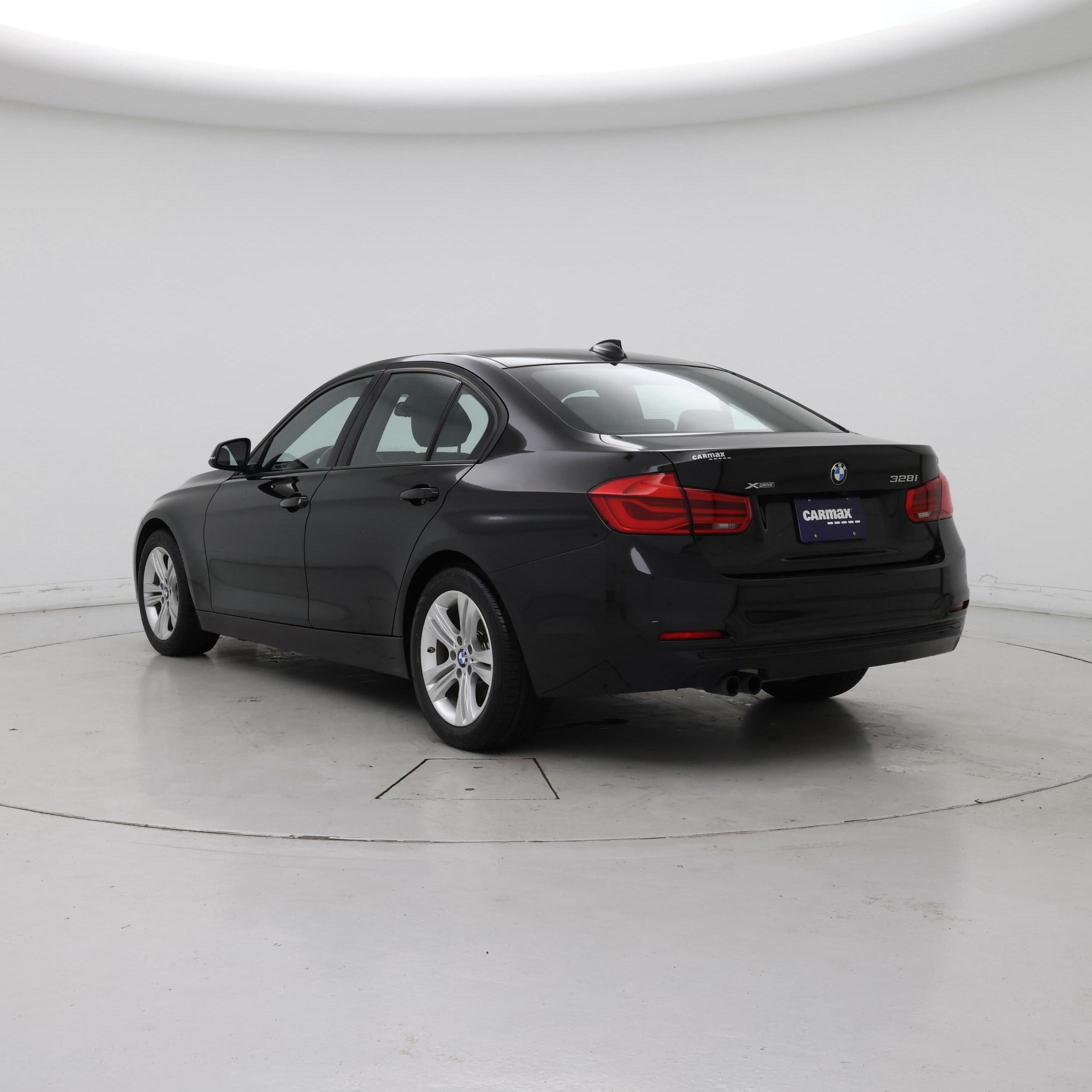 Thumbnail: 2016 BMW 3 Series - 2
