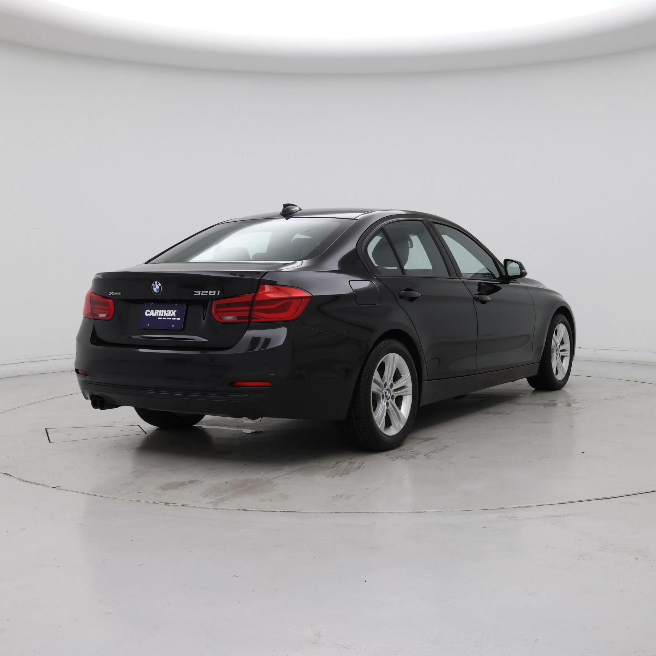 Thumbnail: 2016 BMW 3 Series - 8