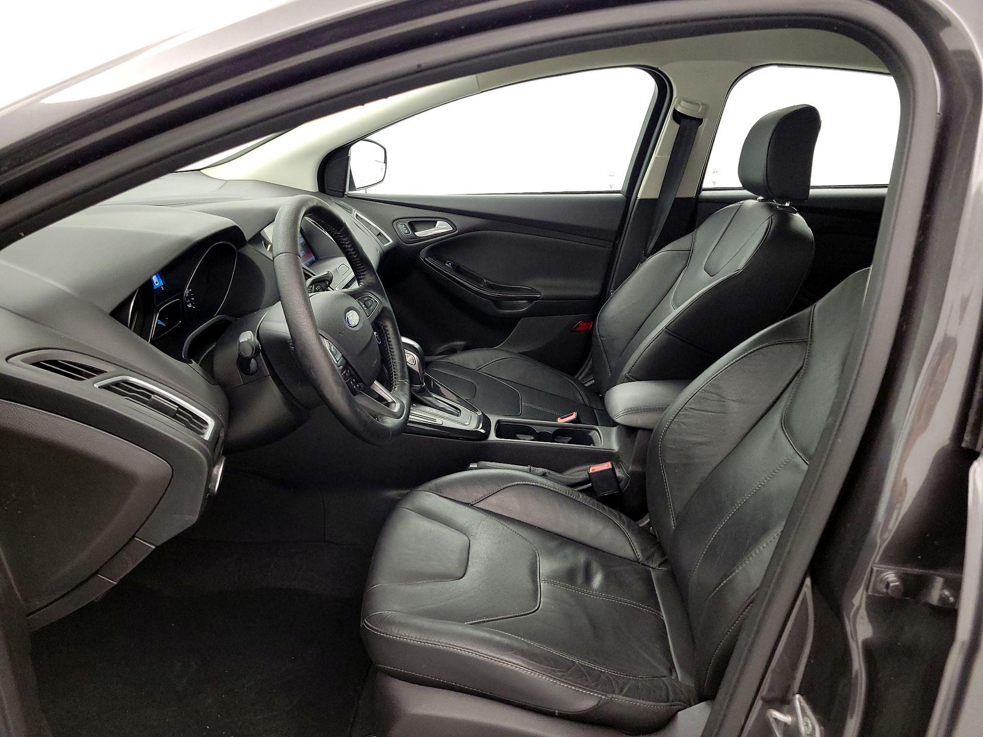 Thumbnail: 2015 Ford Focus - 11