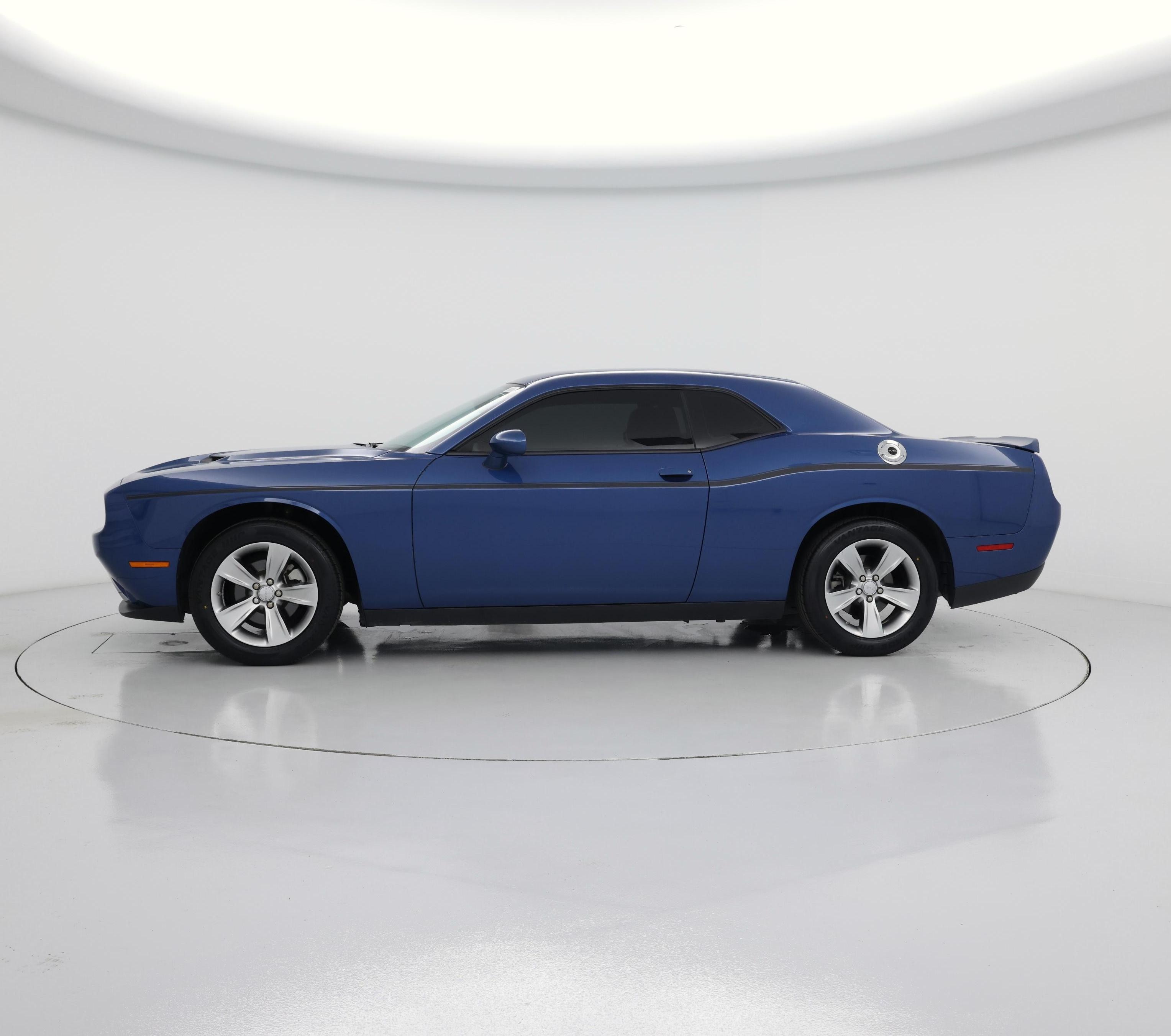 Thumbnail: 2022 Dodge Challenger - 3