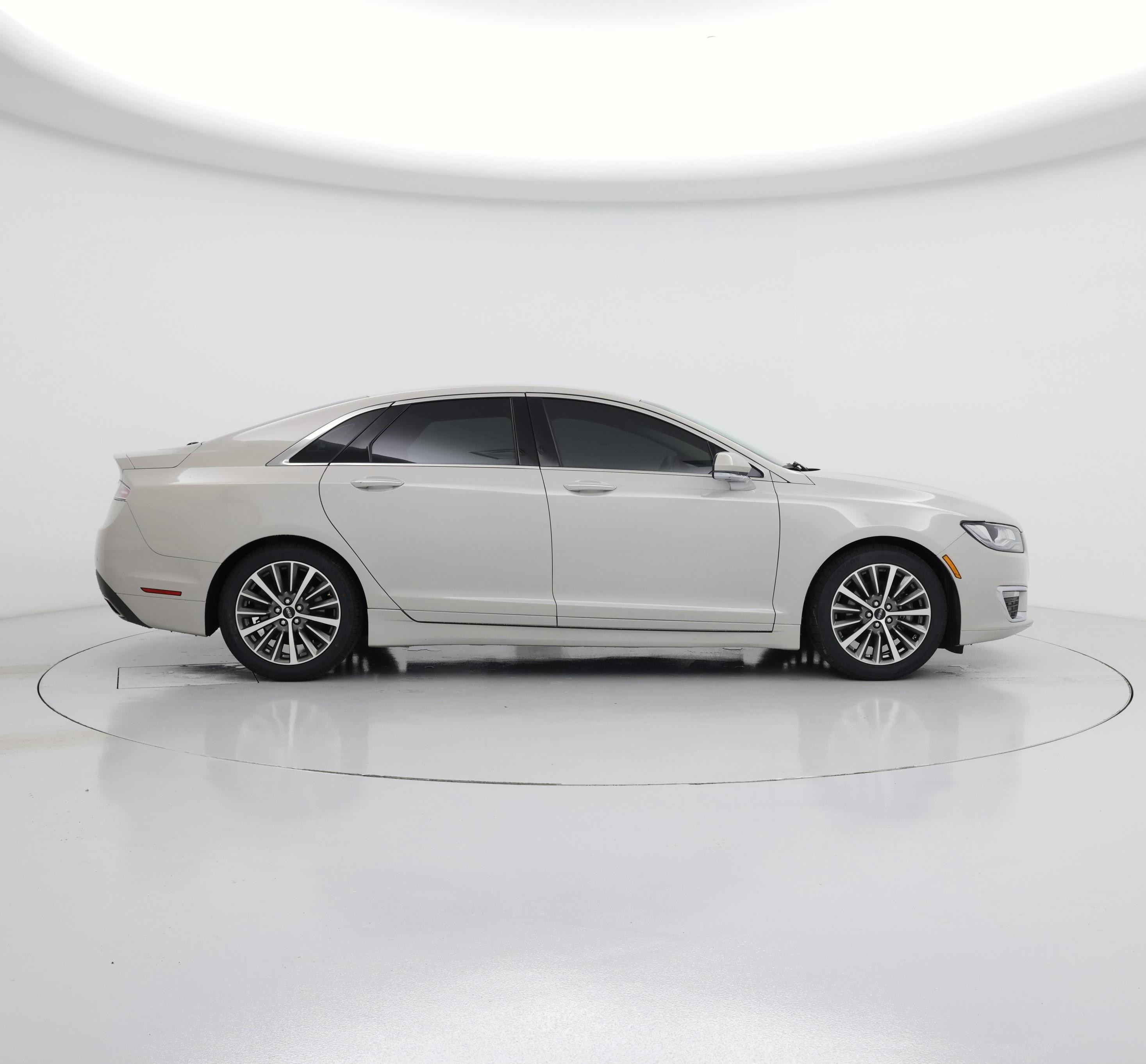Thumbnail: 2020 Lincoln MKZ - 7