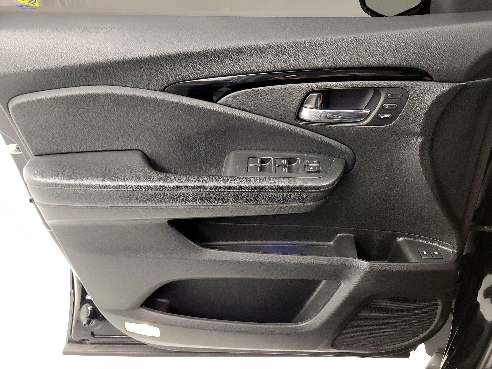Thumbnail: 2021 Honda Pilot - 12