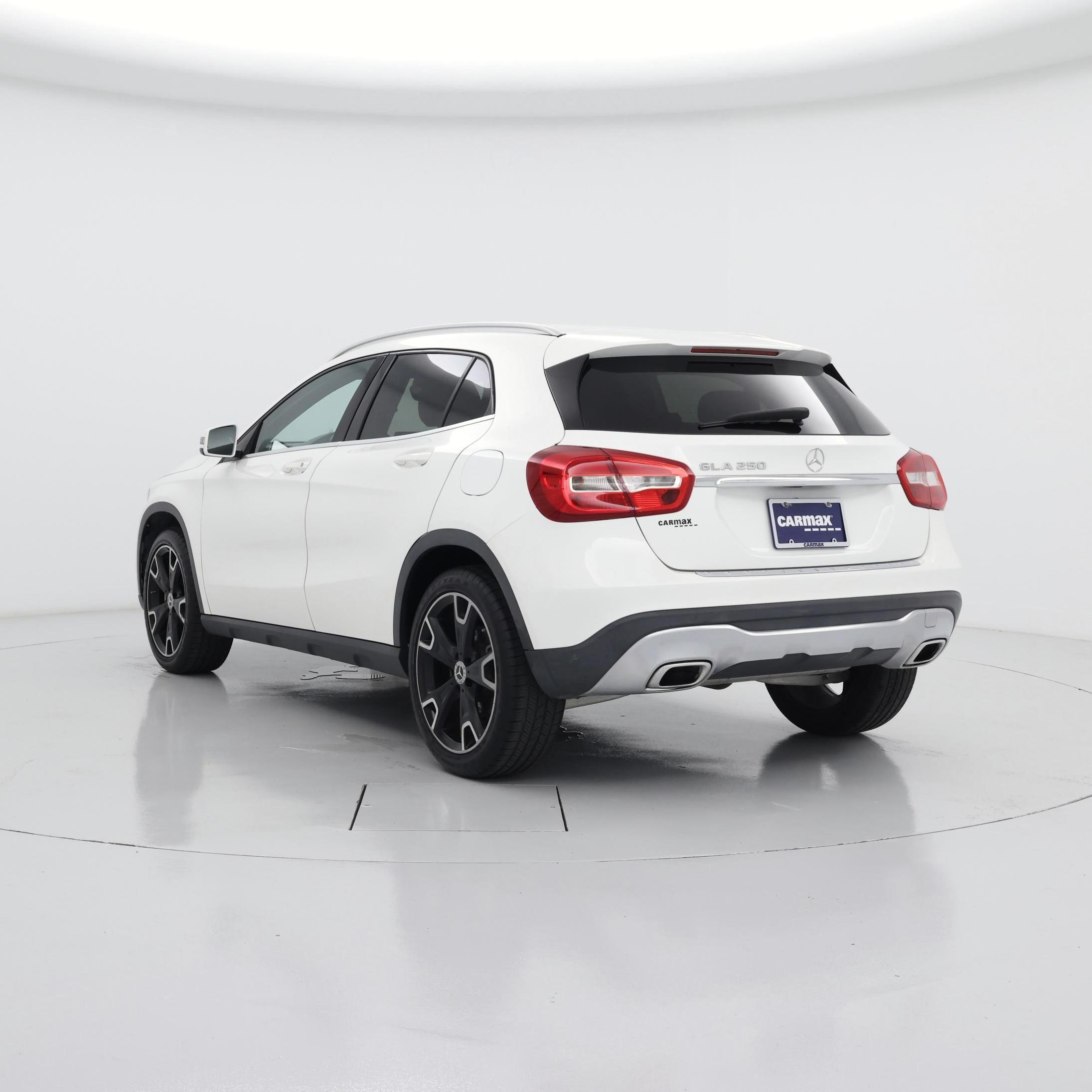 Thumbnail: 2020 Mercedes-Benz GLA - 2