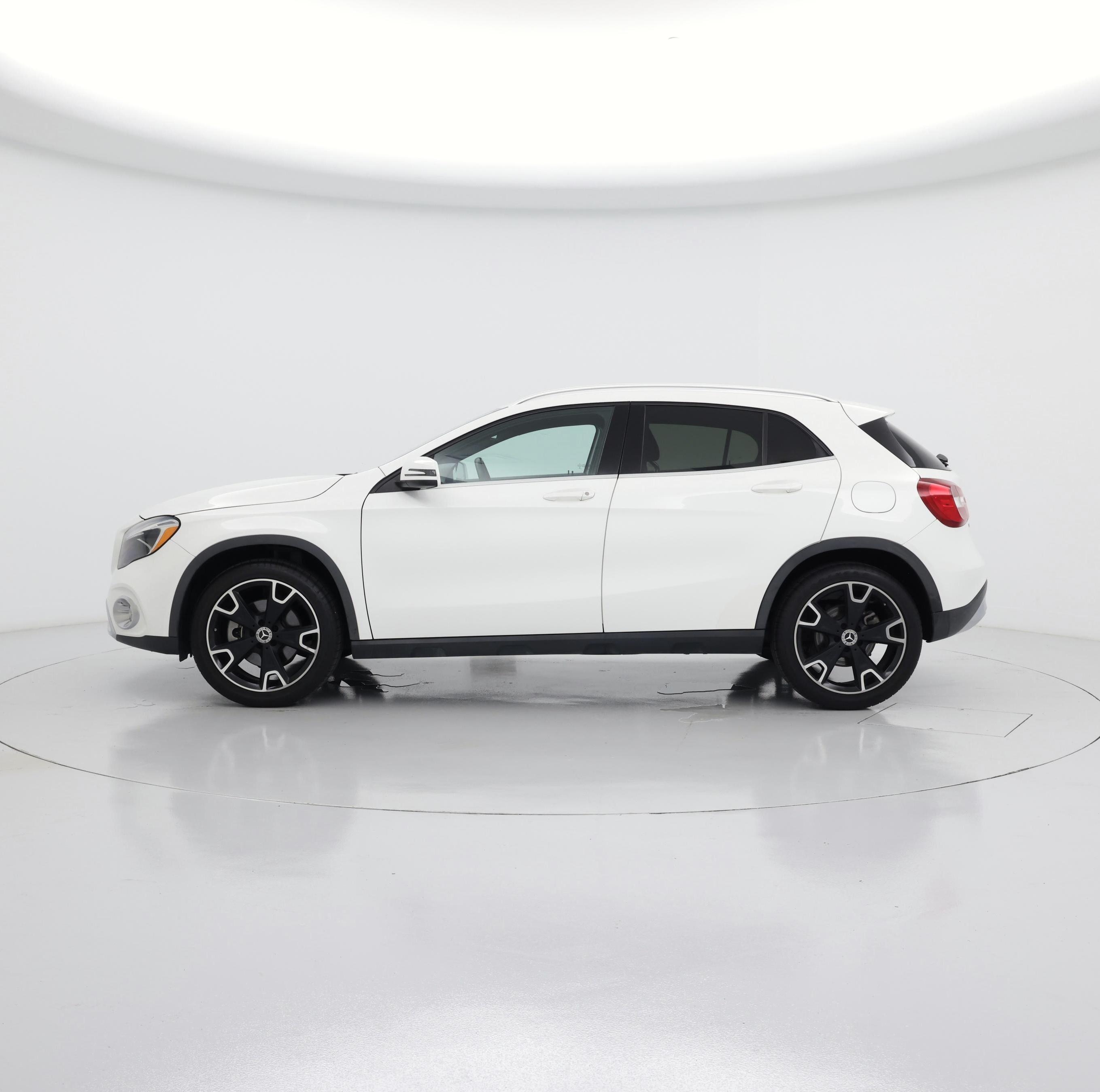 Thumbnail: 2020 Mercedes-Benz GLA - 3
