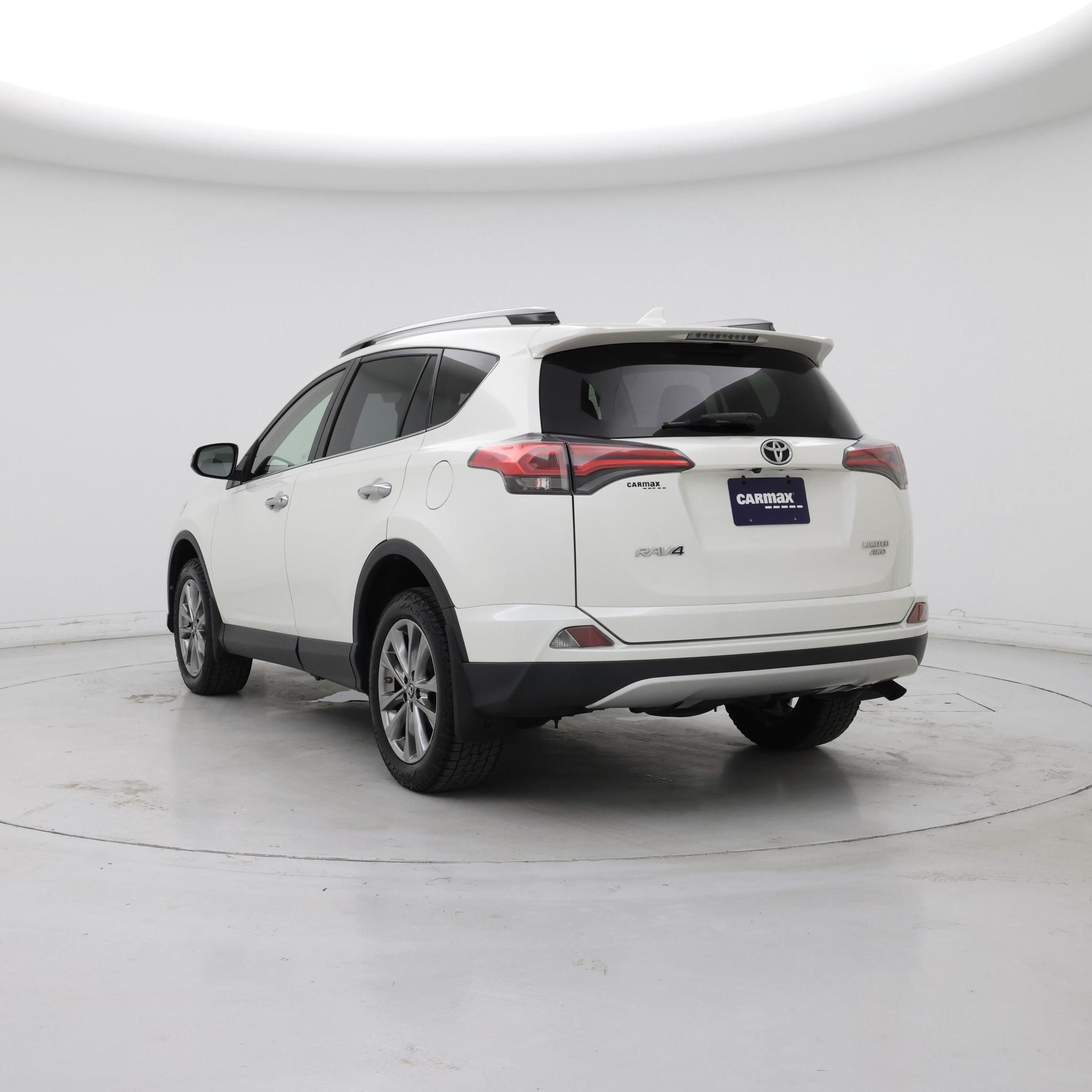 Thumbnail: 2018 Toyota RAV4 - 2