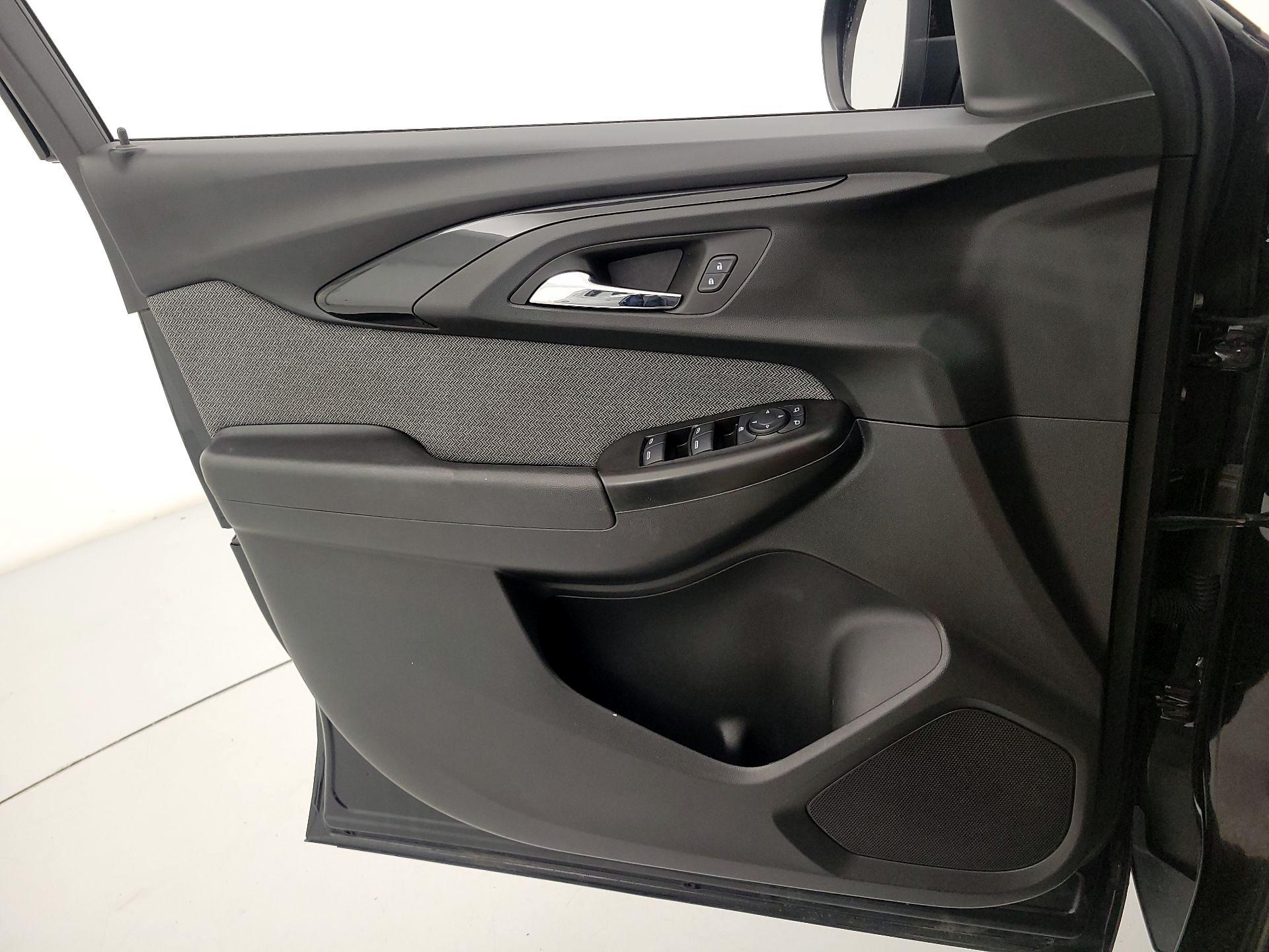 Thumbnail: 2022 Chevrolet TrailBlazer - 12
