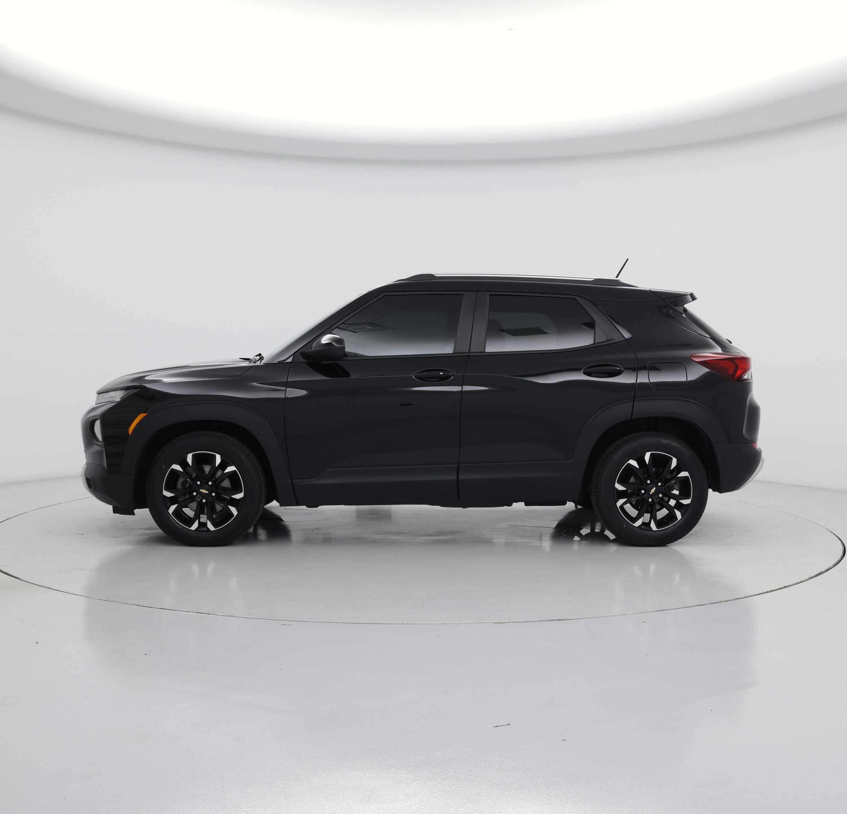 Thumbnail: 2022 Chevrolet TrailBlazer - 3