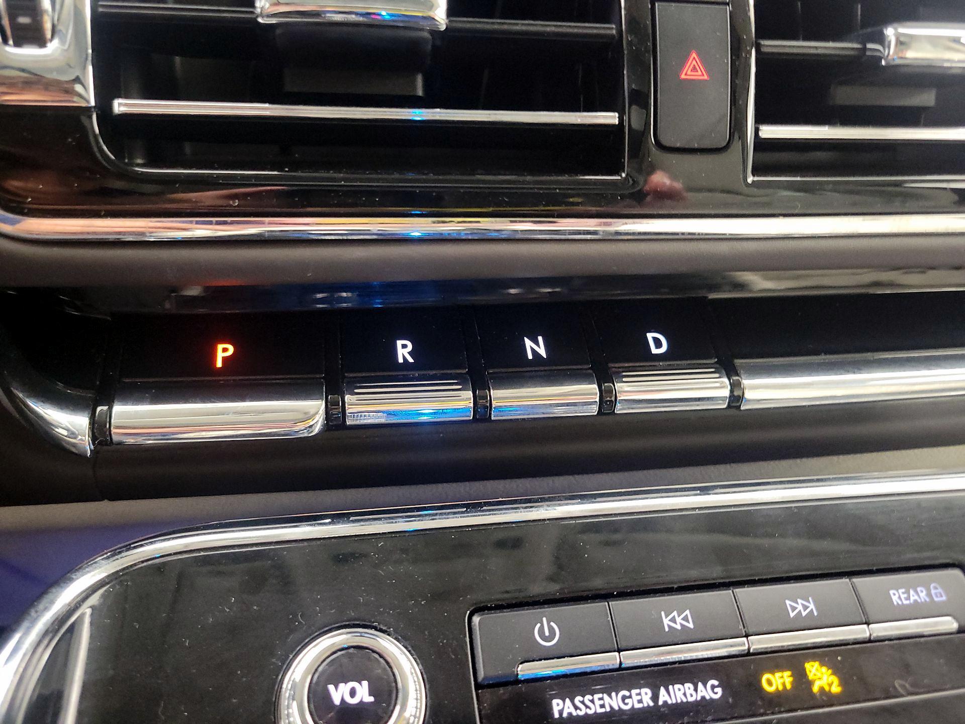 Thumbnail: 2021 Lincoln Navigator - 18