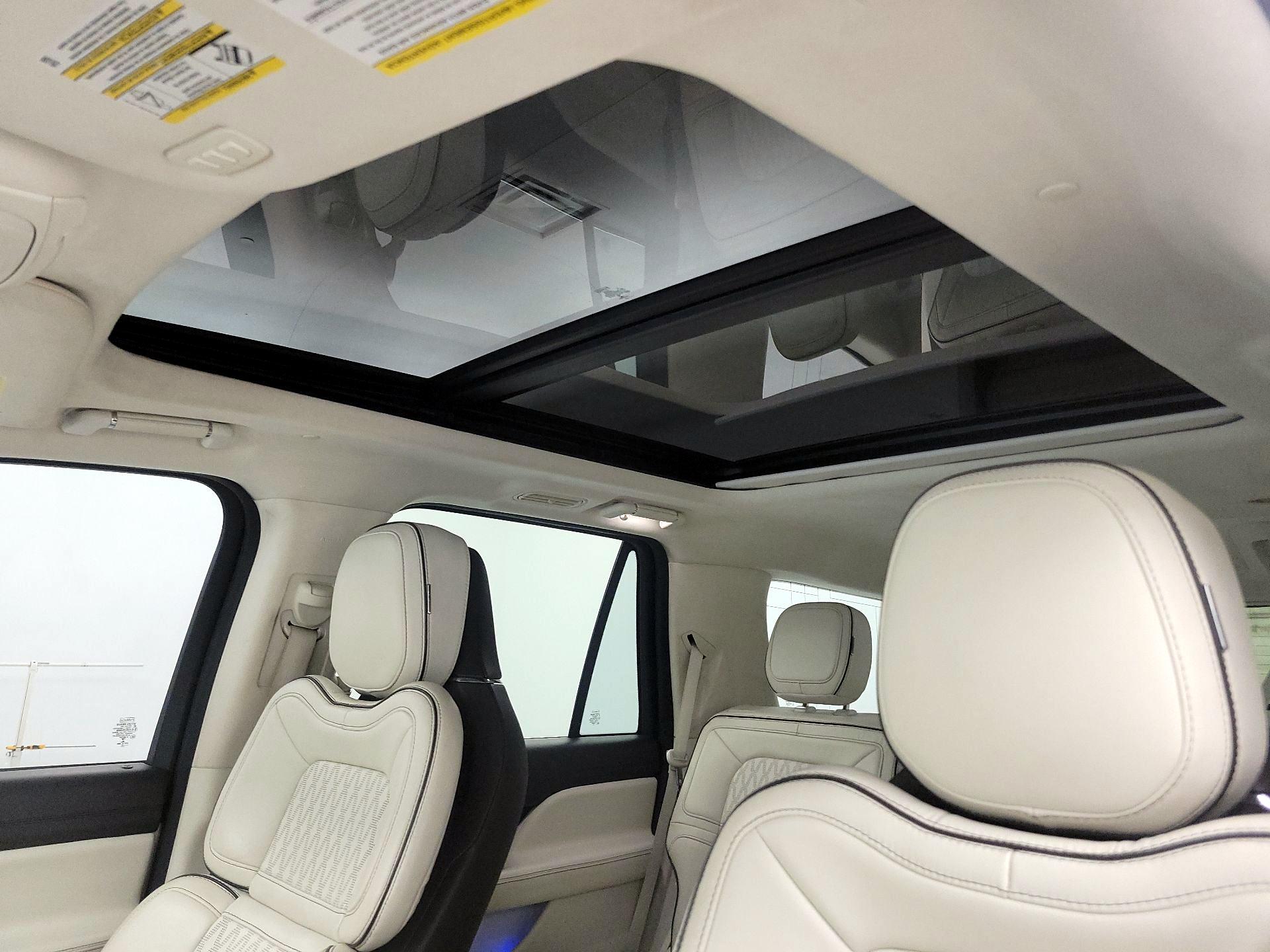 Thumbnail: 2021 Lincoln Navigator - 20