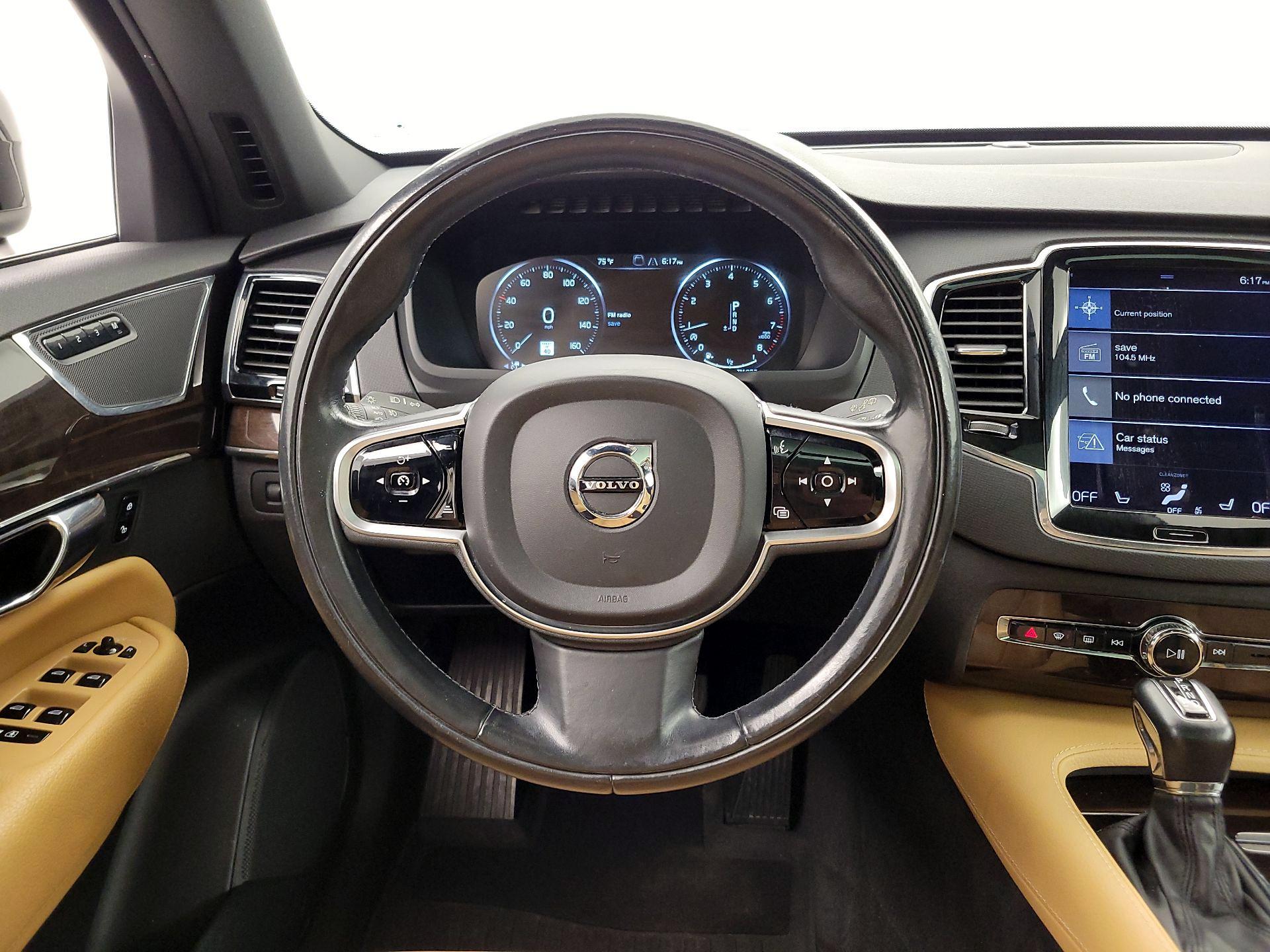 Thumbnail: 2017 Volvo XC90 - 10