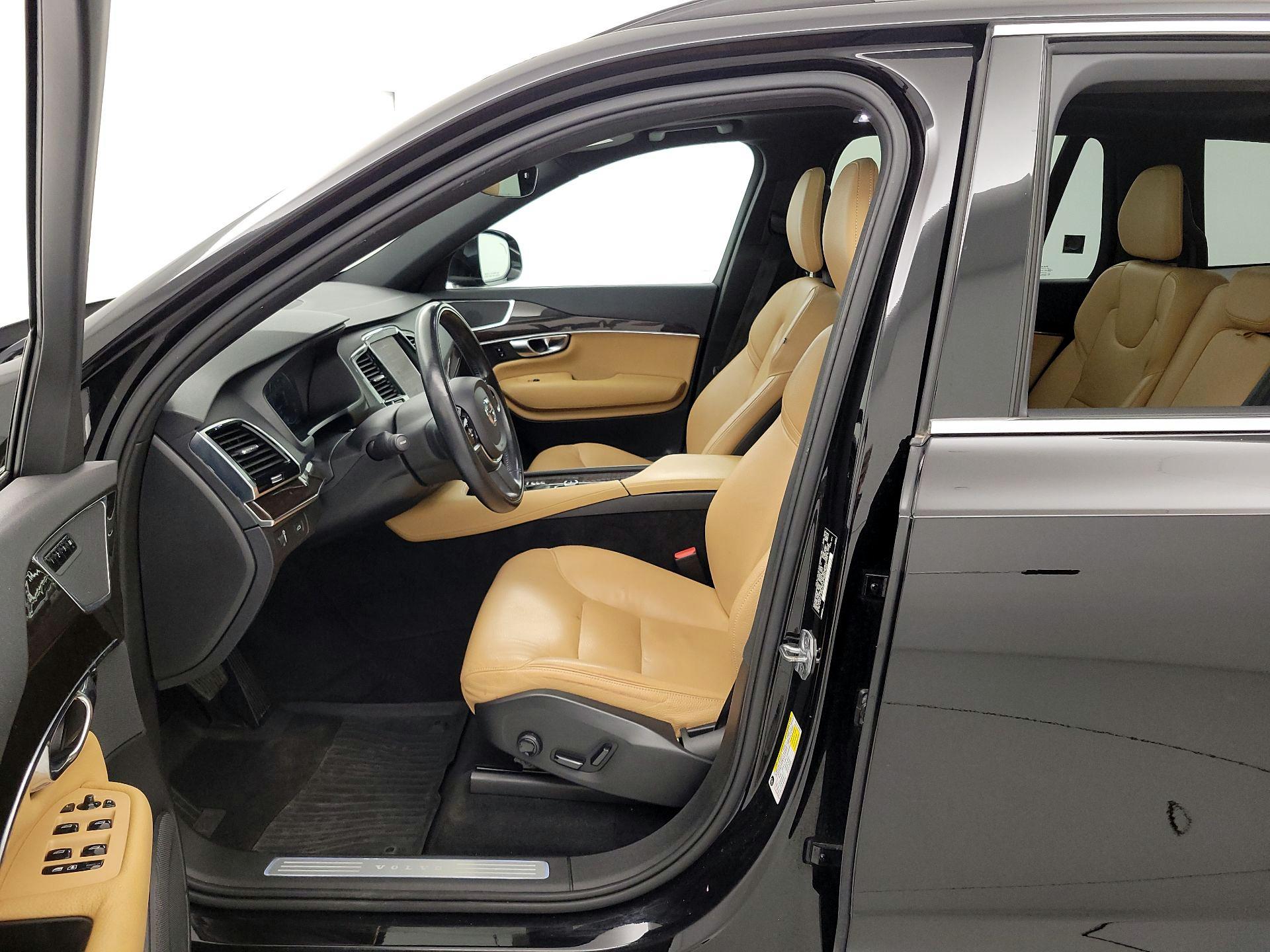 Thumbnail: 2017 Volvo XC90 - 11