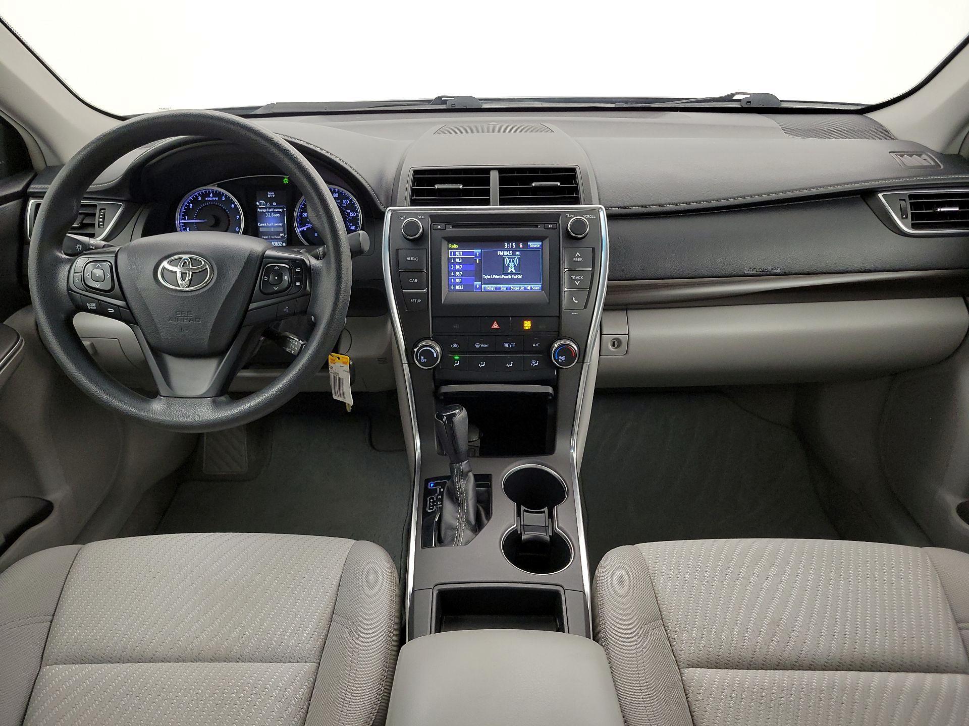 Thumbnail: 2016 Toyota Camry - 9