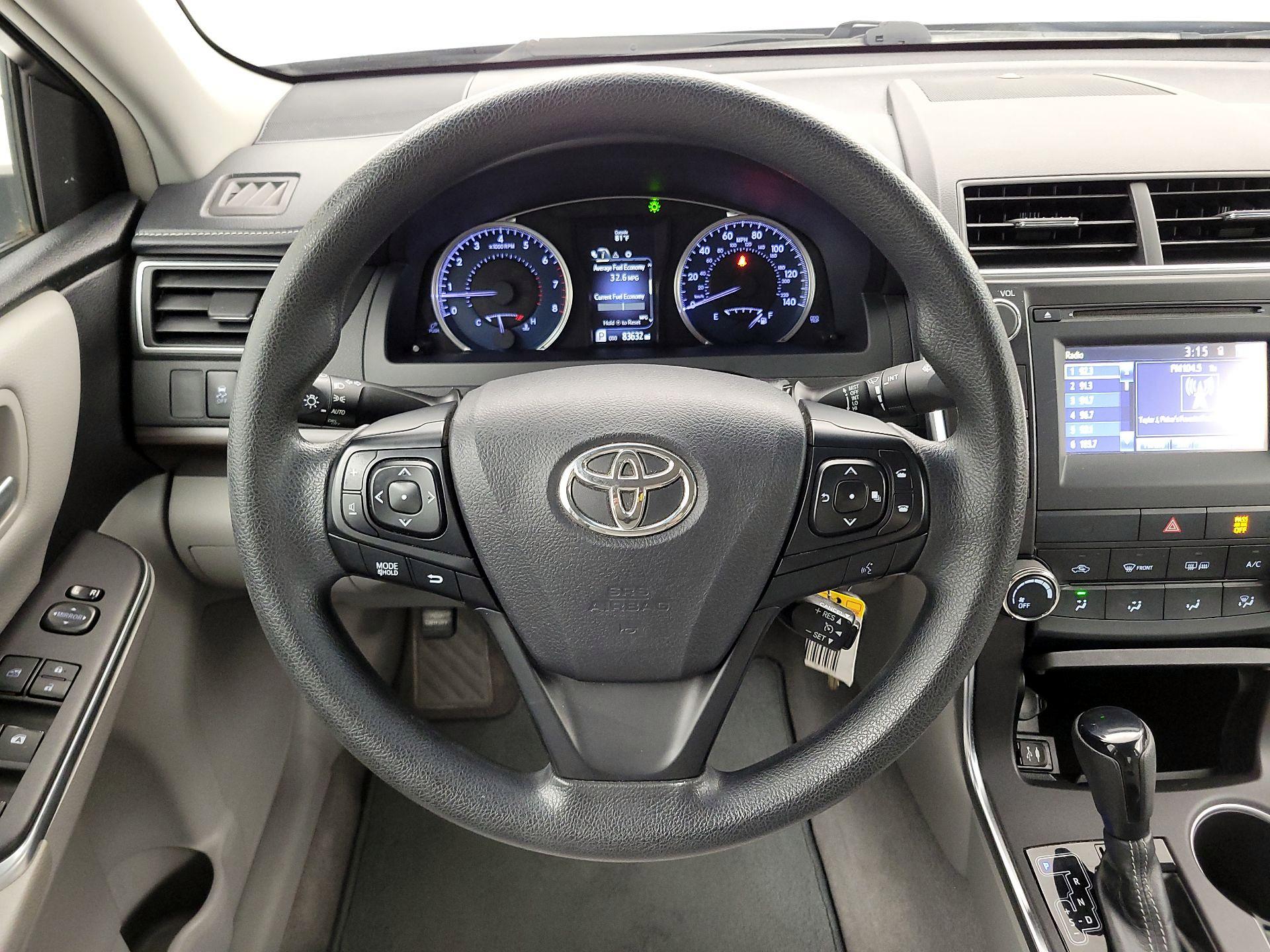 Thumbnail: 2016 Toyota Camry - 10