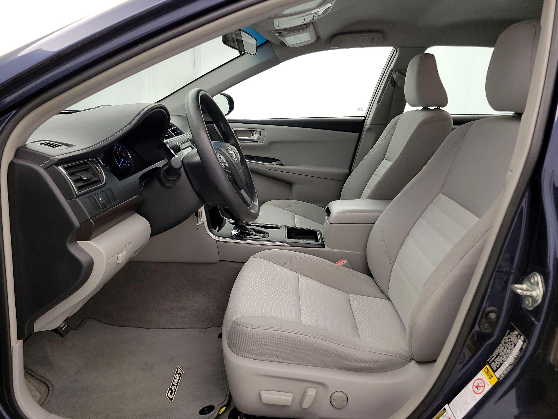 Thumbnail: 2016 Toyota Camry - 11
