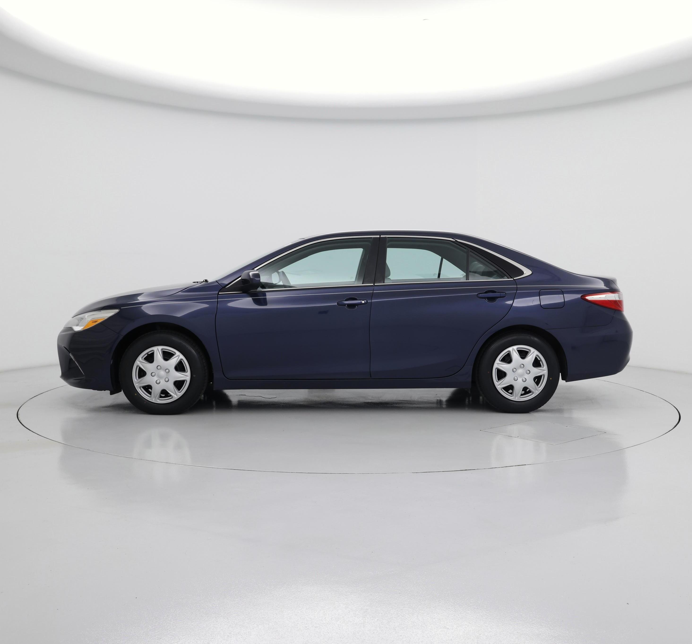 Thumbnail: 2016 Toyota Camry - 3