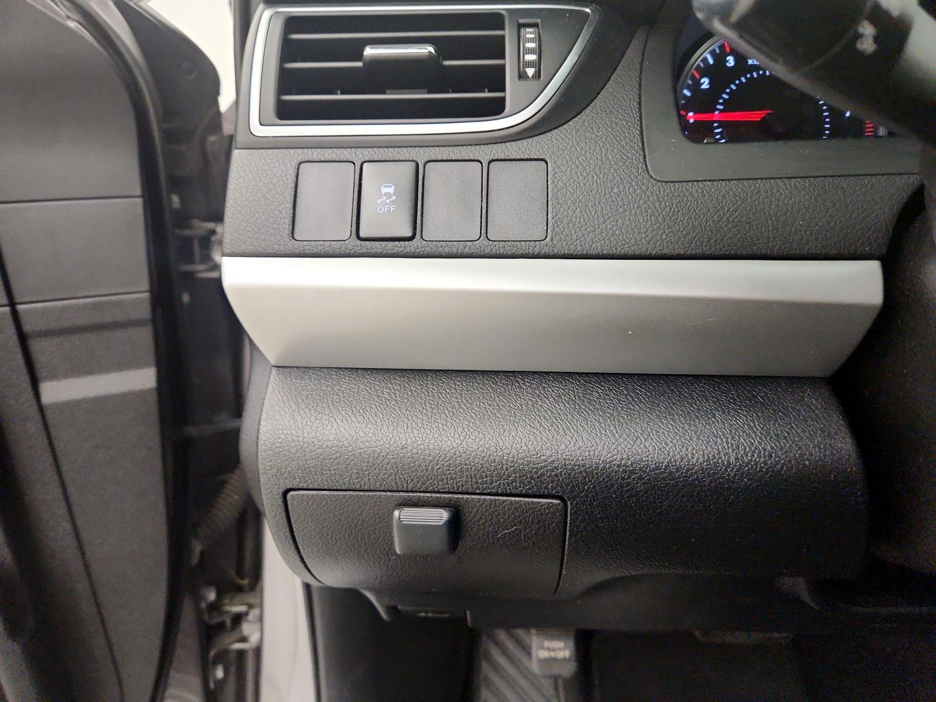 Thumbnail: 2016 Toyota Camry - 13