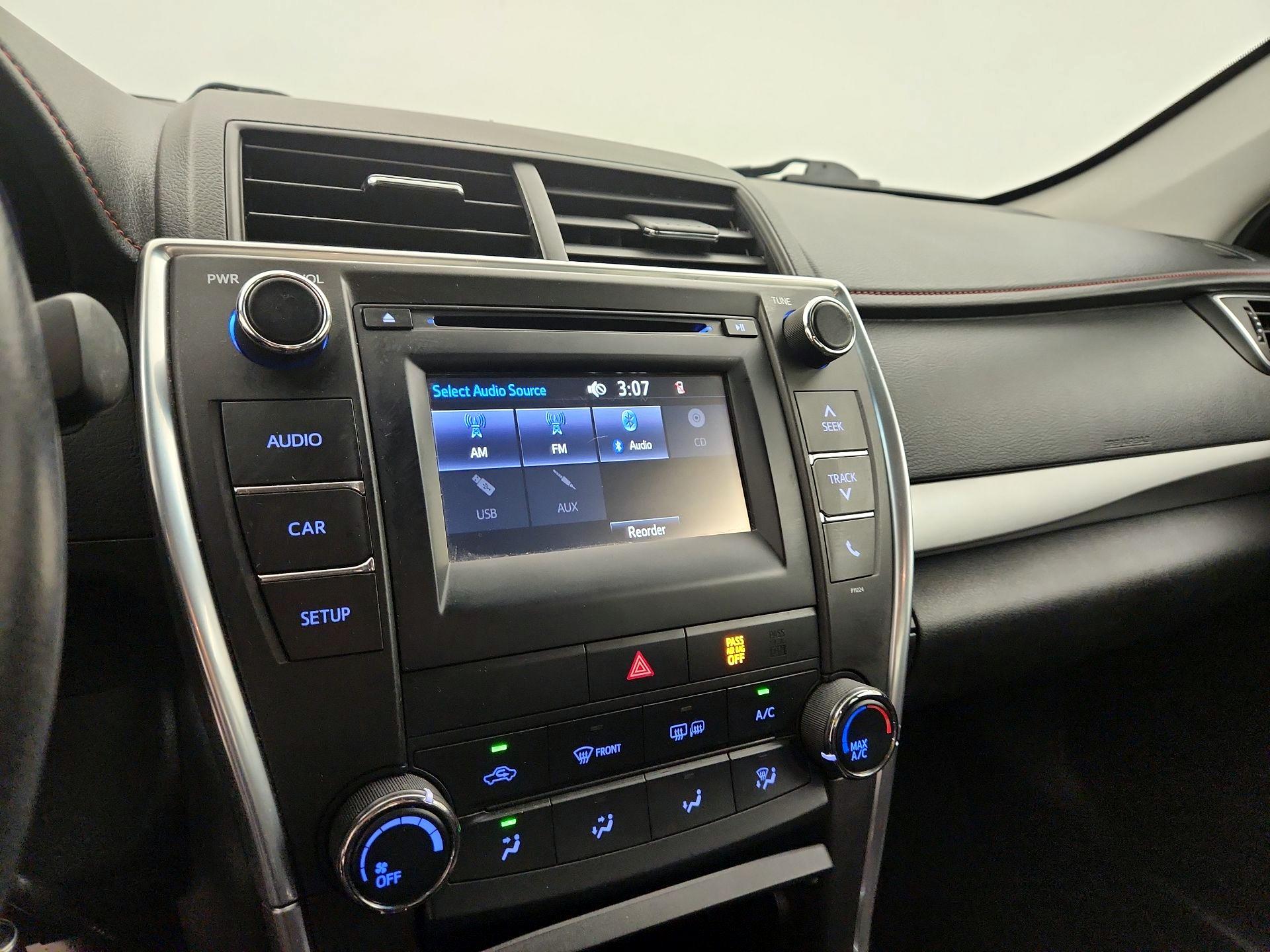 Thumbnail: 2016 Toyota Camry - 15