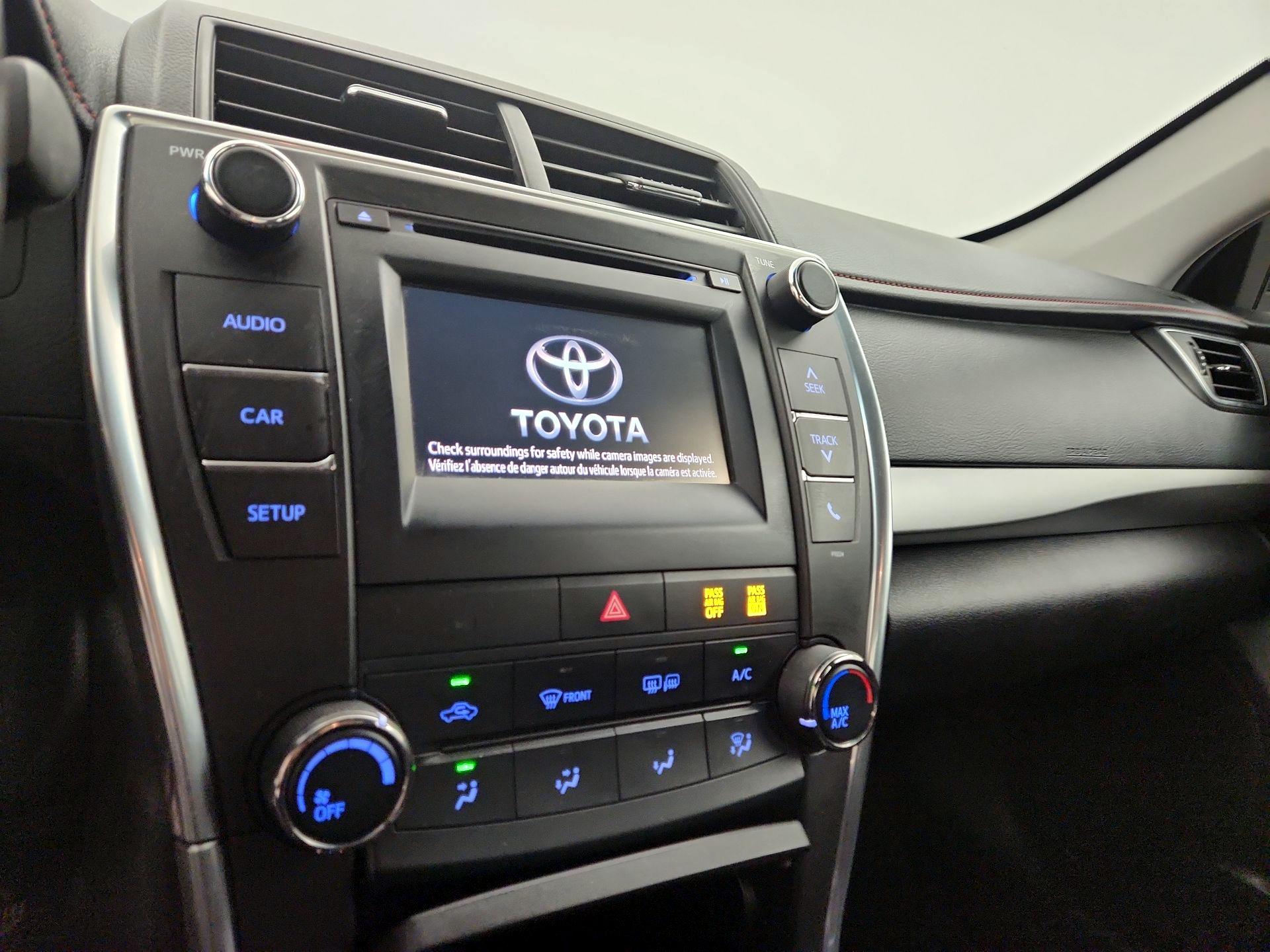 Thumbnail: 2016 Toyota Camry - 16
