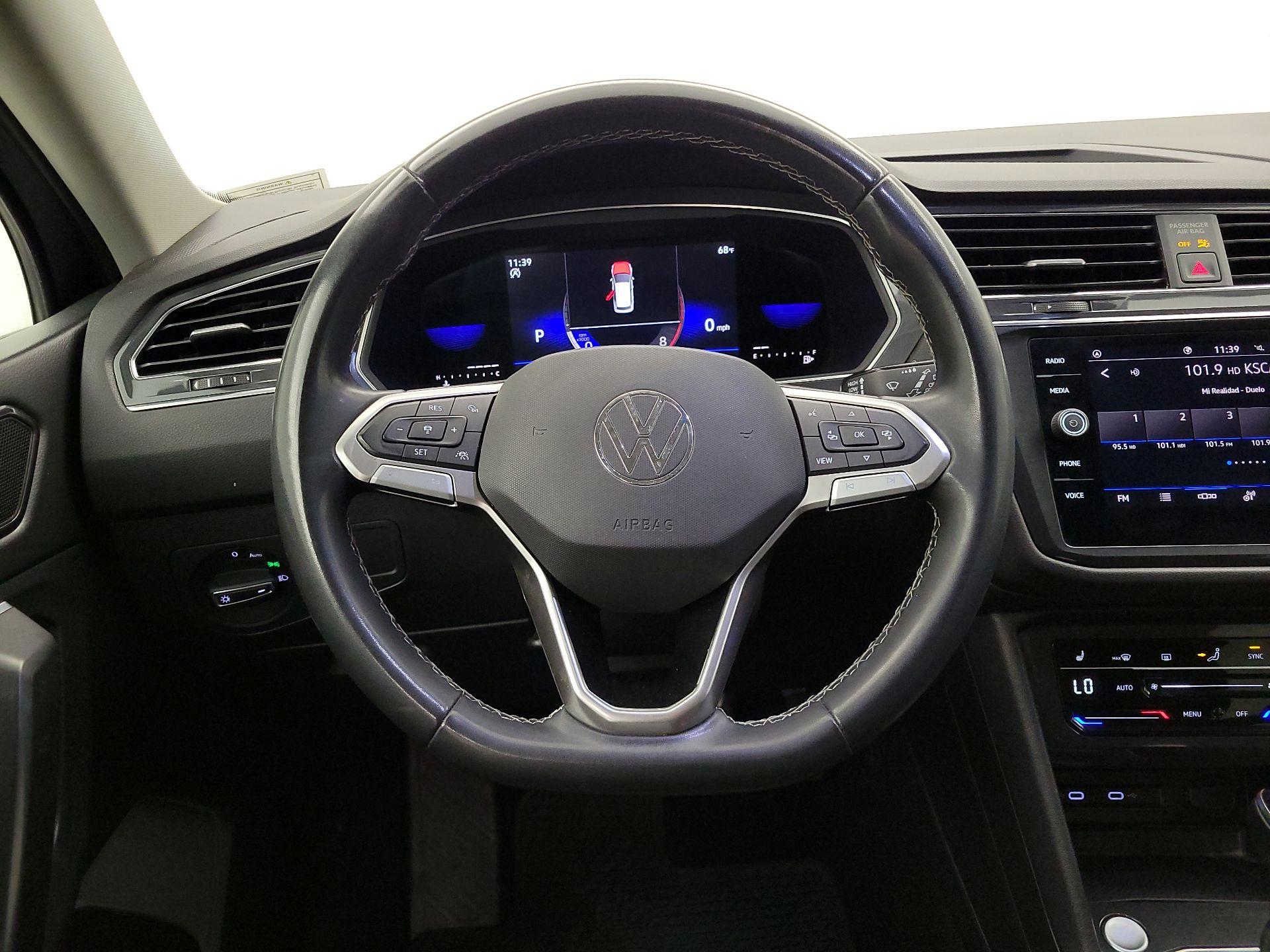 Thumbnail: 2022 Volkswagen Tiguan - 10