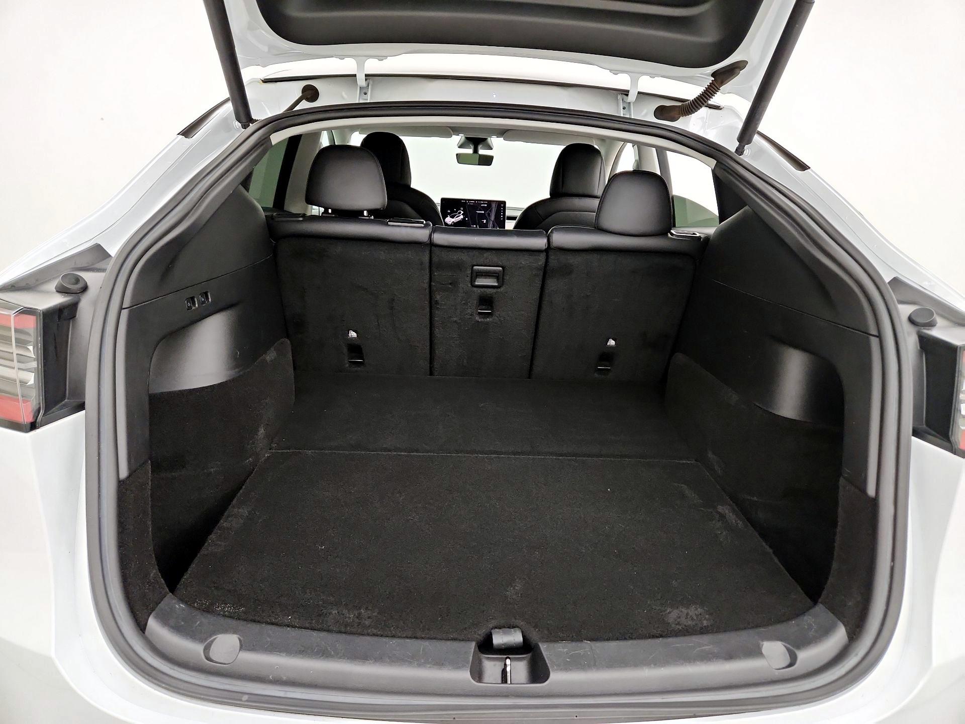 Thumbnail: 2021 Tesla Model Y - 19