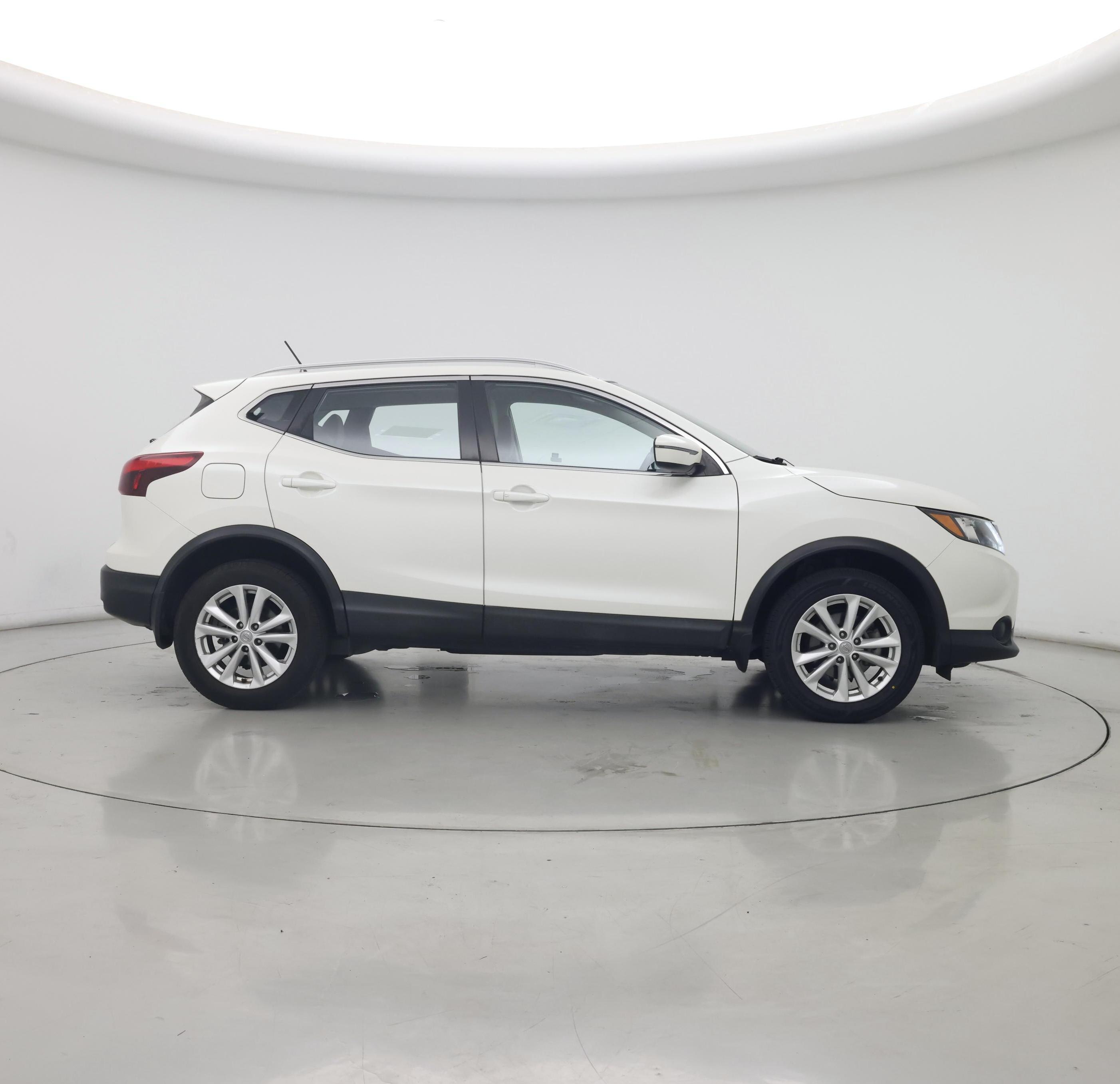 Thumbnail: 2018 Nissan Rogue Sport - 7