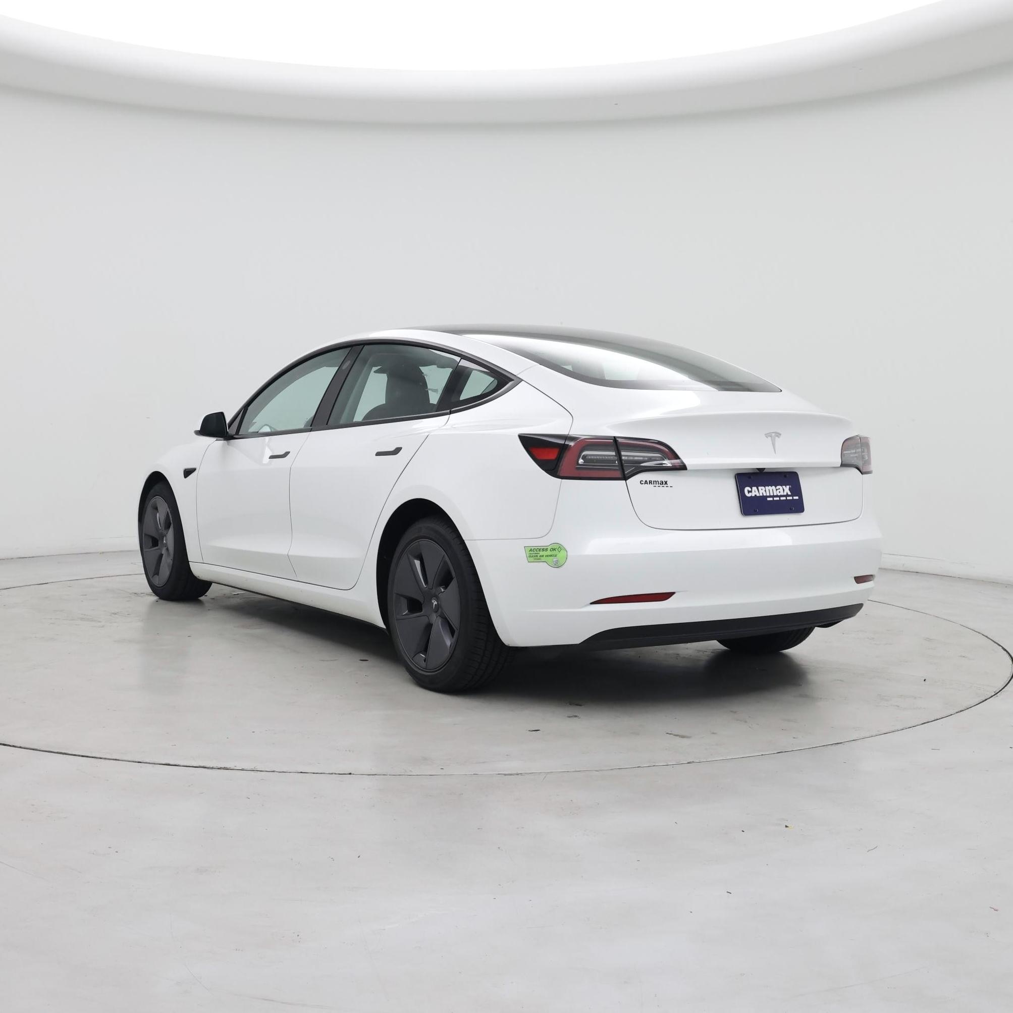 Thumbnail: 2023 Tesla Model 3 - 2