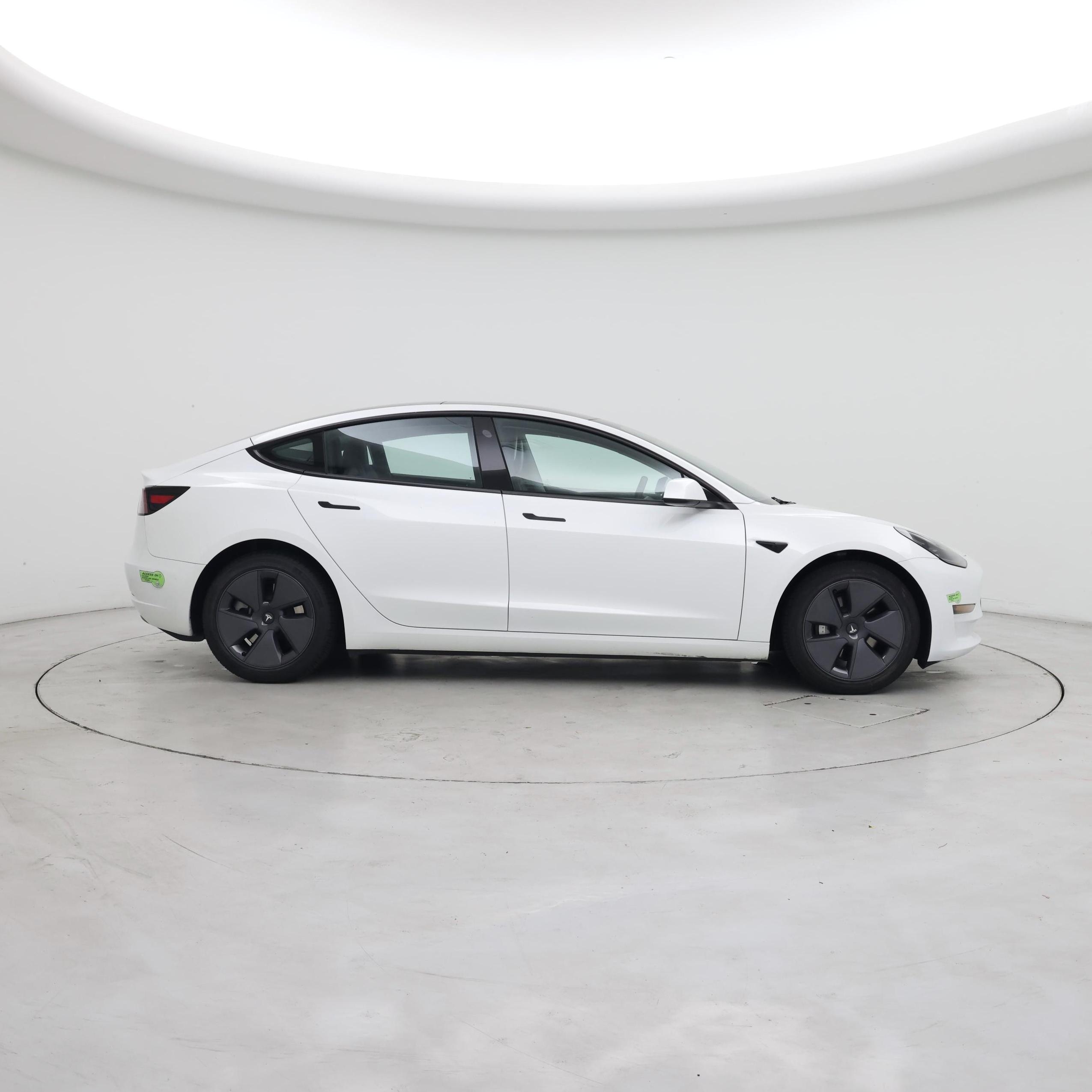 Thumbnail: 2023 Tesla Model 3 - 7