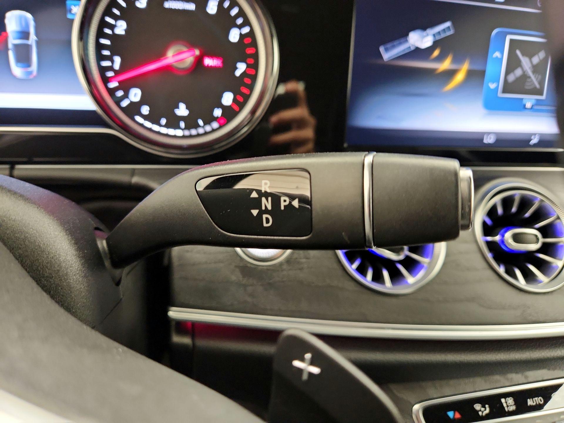 Thumbnail: 2019 Mercedes-Benz E-Class - 18