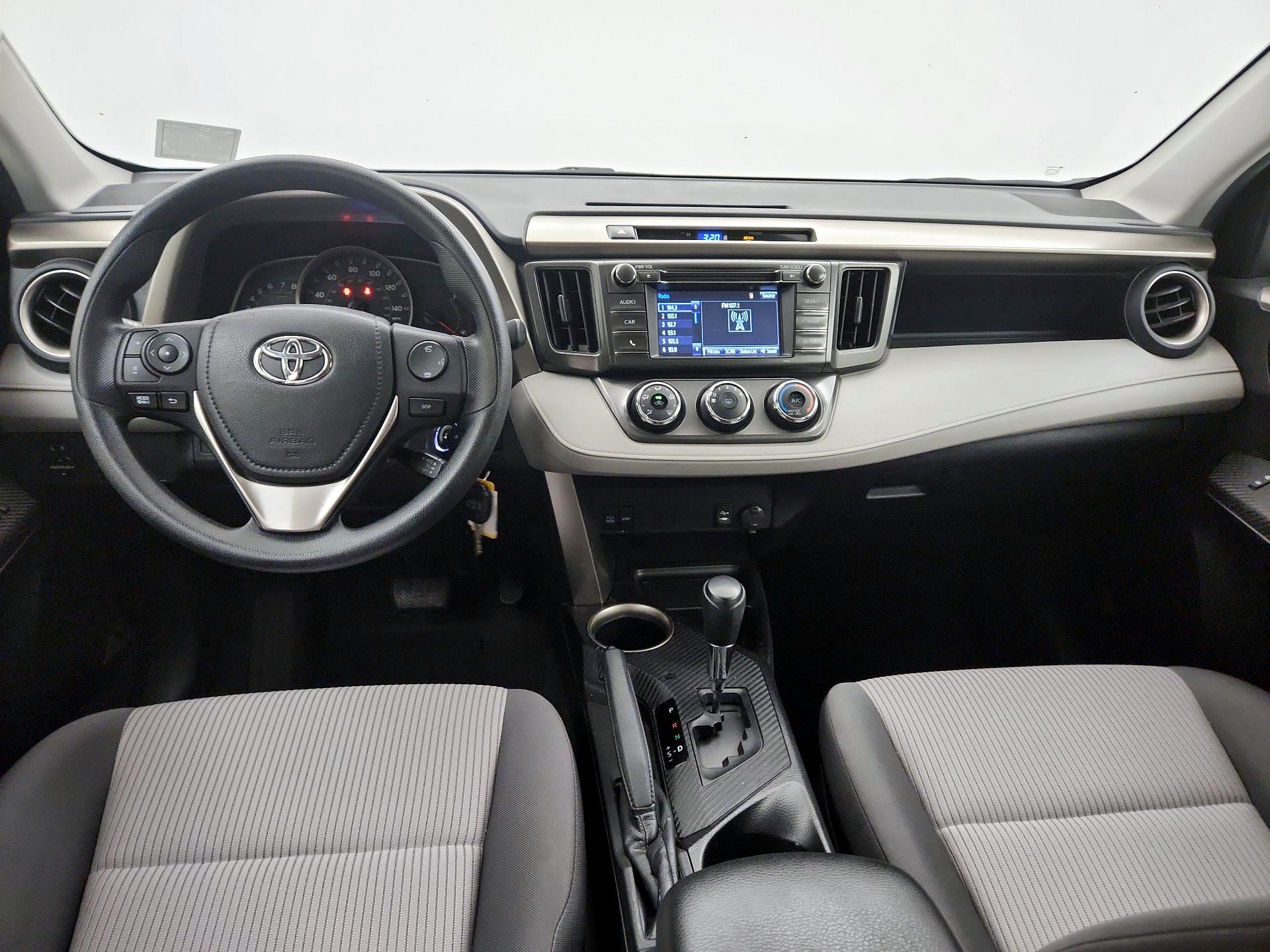 Thumbnail: 2015 Toyota RAV4 - 9