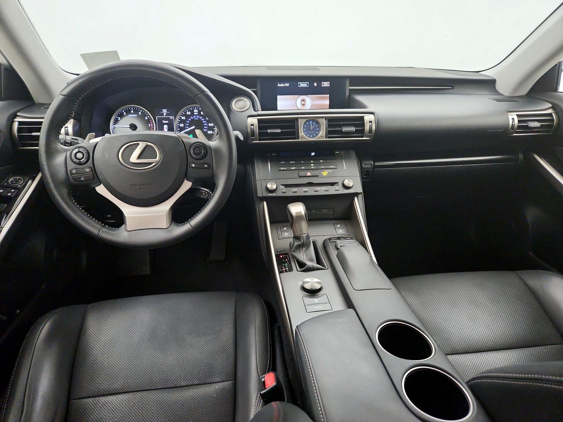 Thumbnail: 2015 Lexus IS - 9