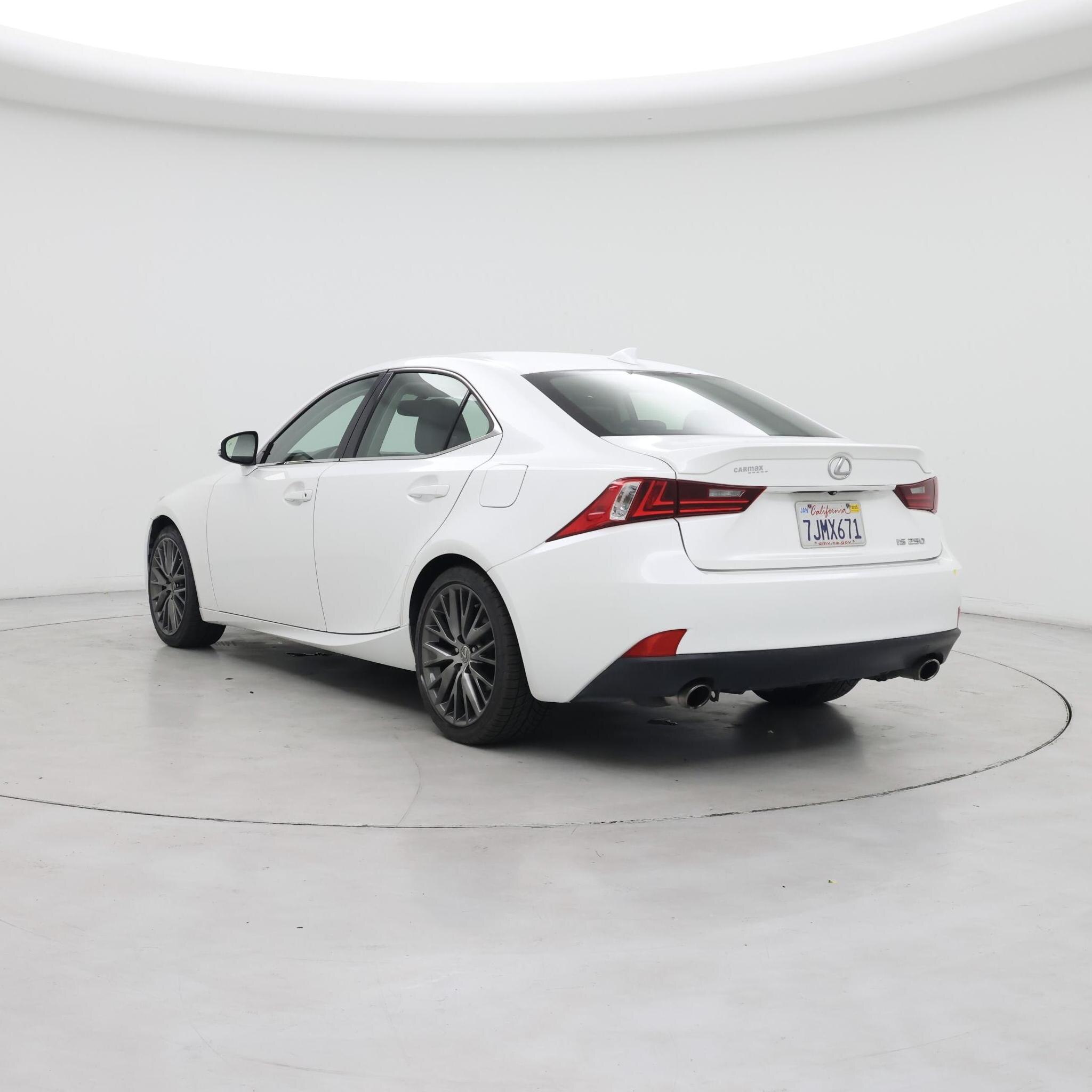 Thumbnail: 2015 Lexus IS - 2