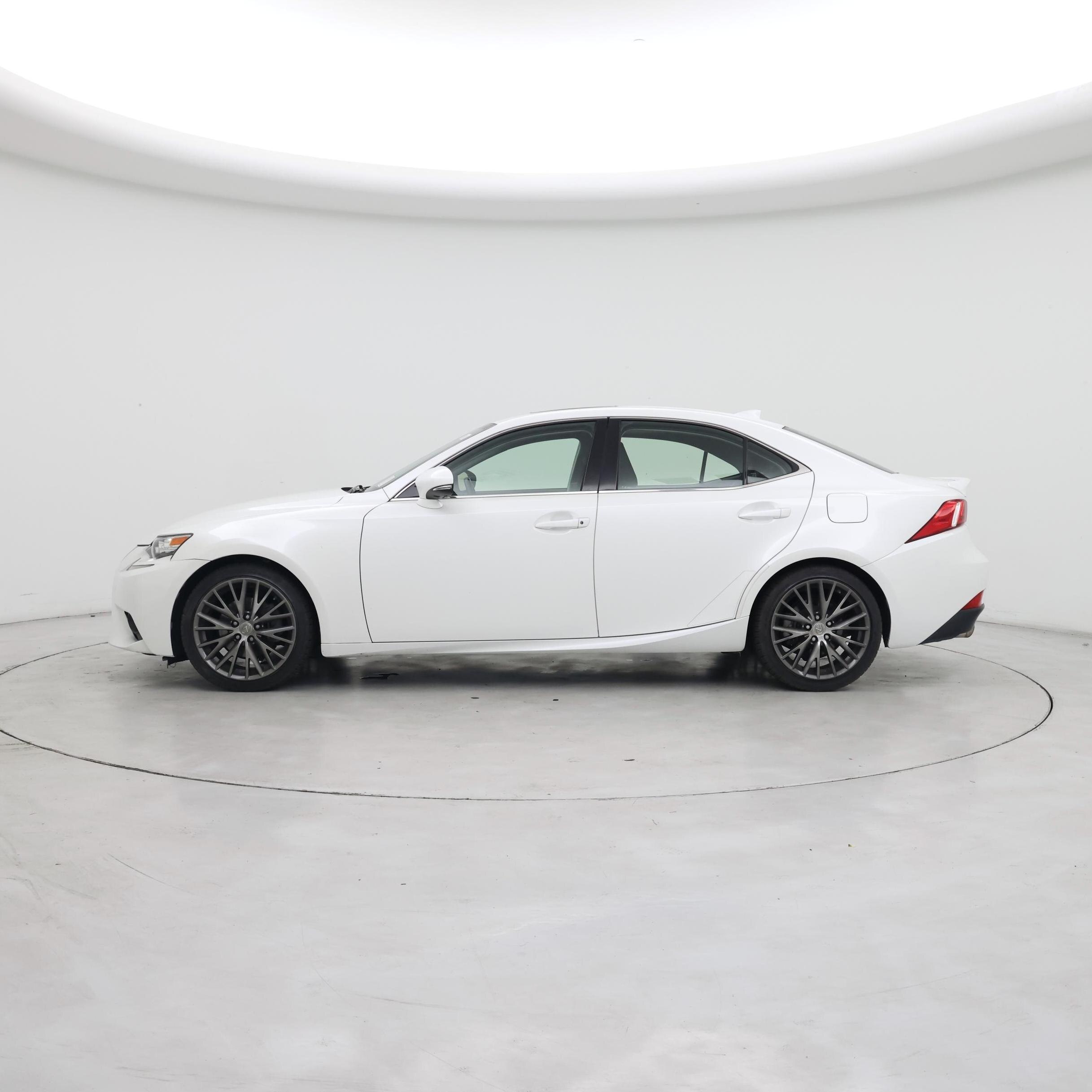 Thumbnail: 2015 Lexus IS - 3
