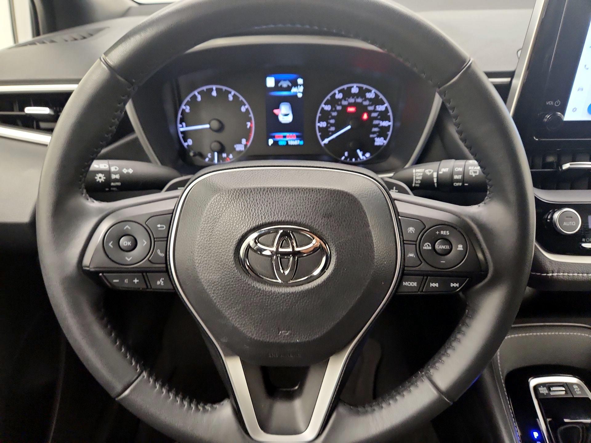 Thumbnail: 2023 Toyota Corolla - 10