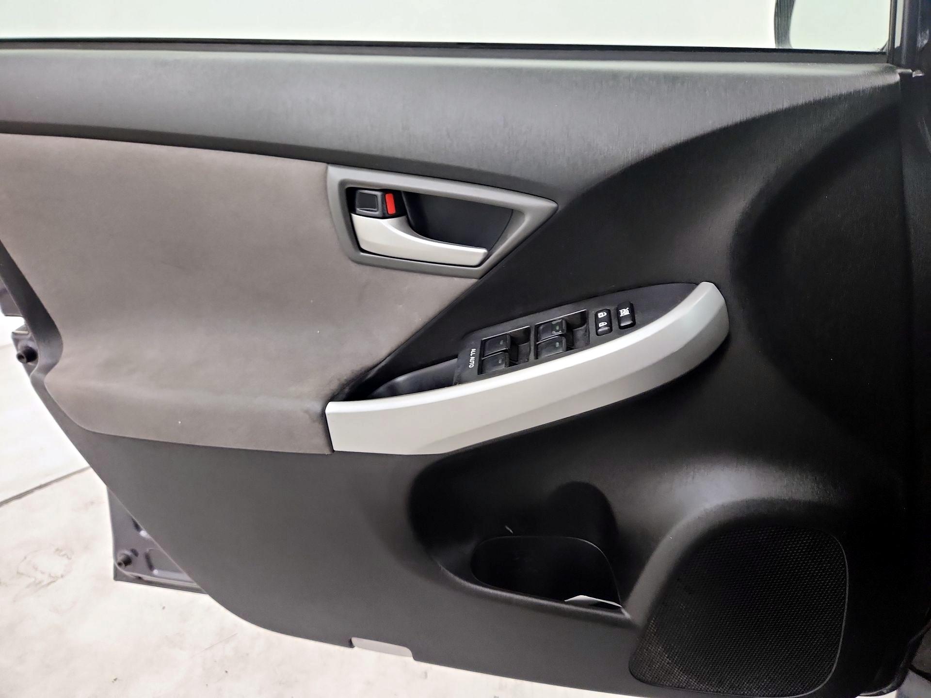 Thumbnail: 2014 Toyota Prius - 12
