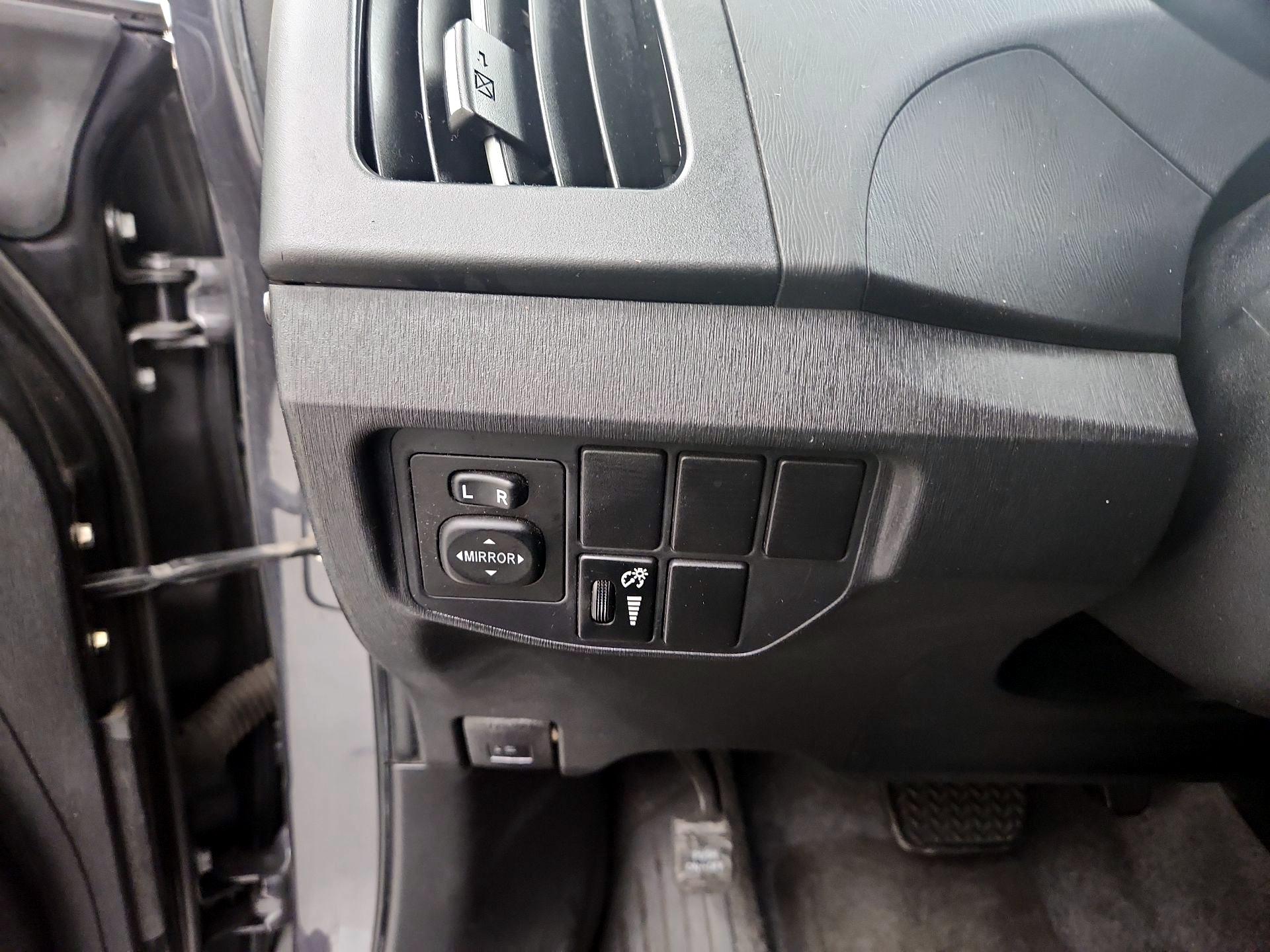 Thumbnail: 2014 Toyota Prius - 13