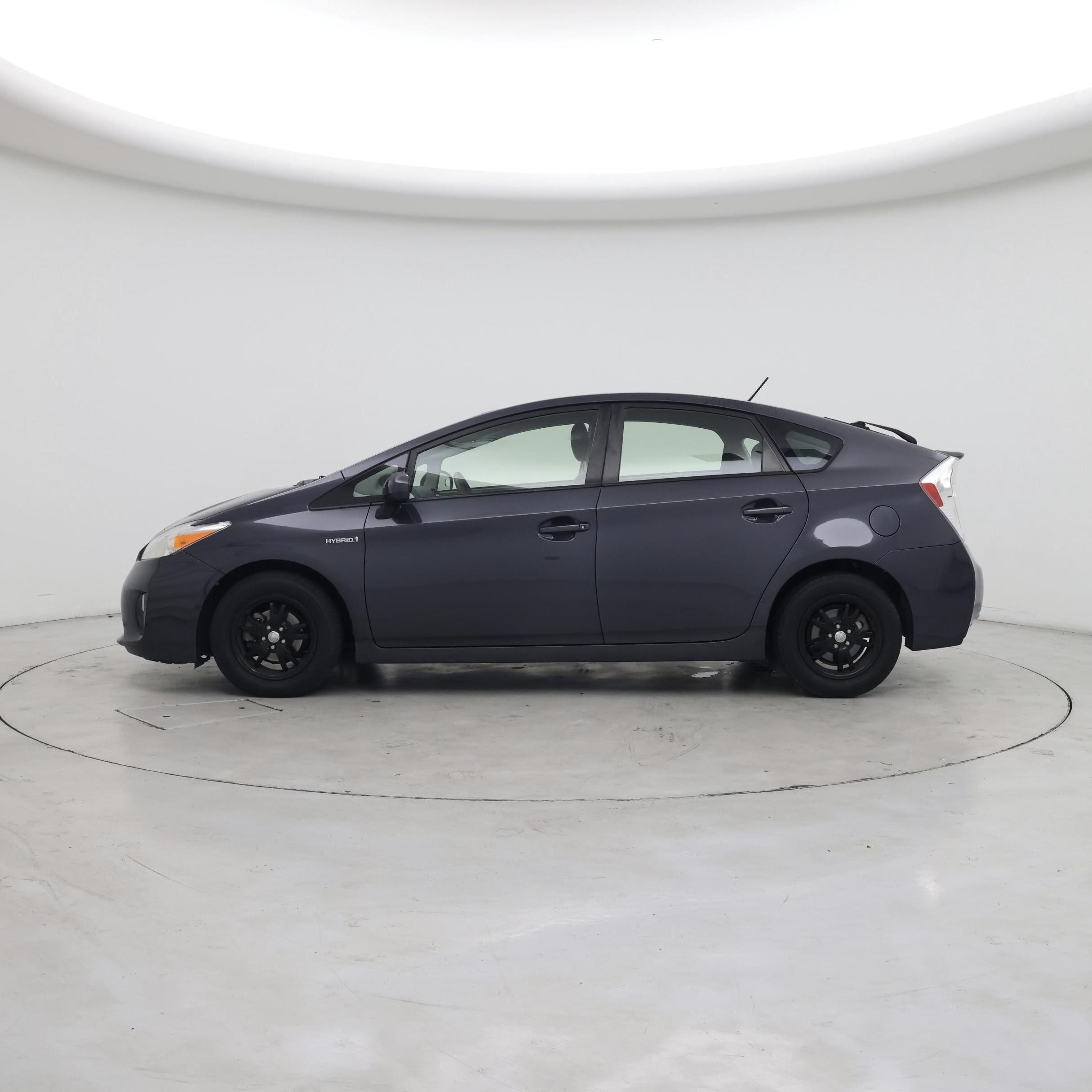 Thumbnail: 2014 Toyota Prius - 3