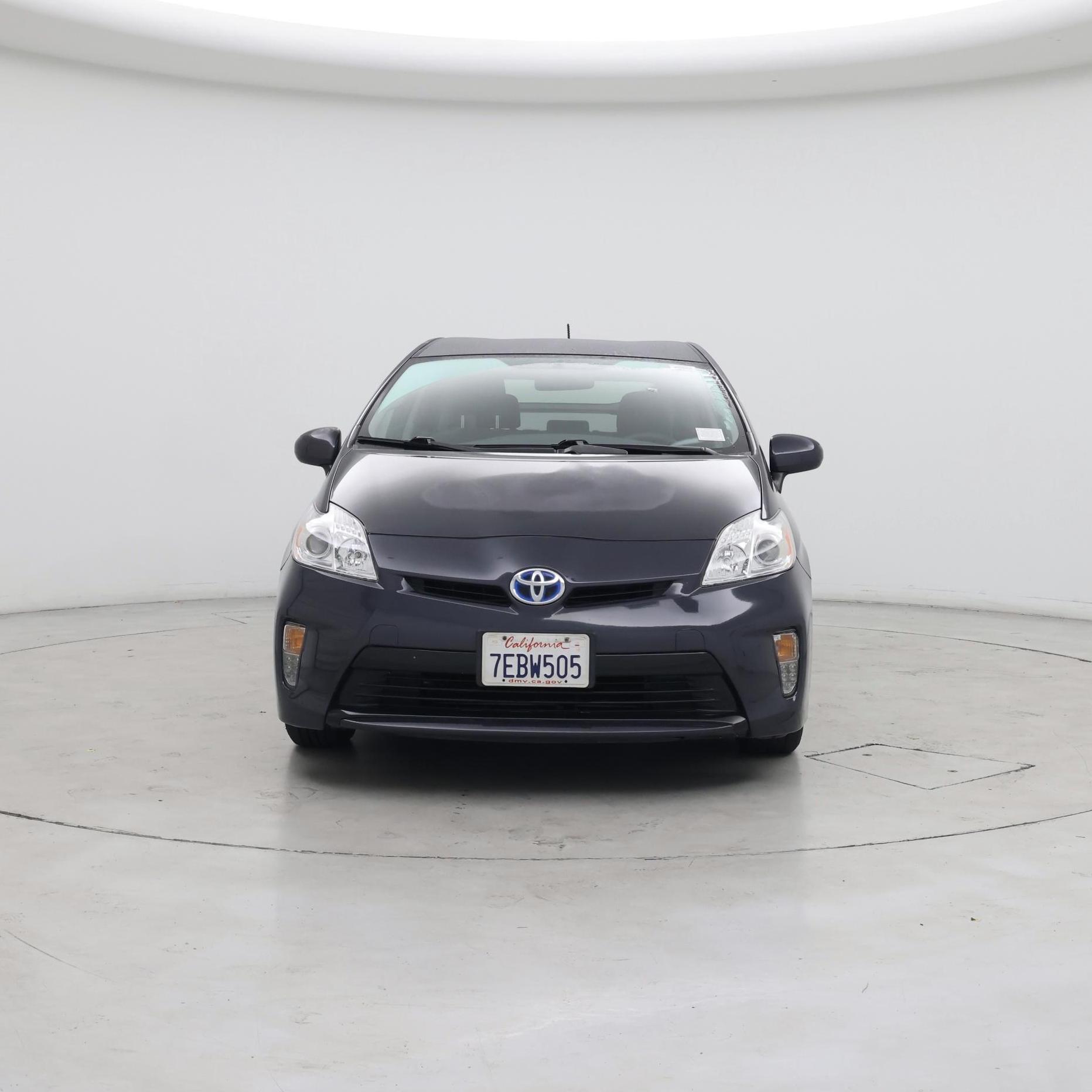 Thumbnail: 2014 Toyota Prius - 5