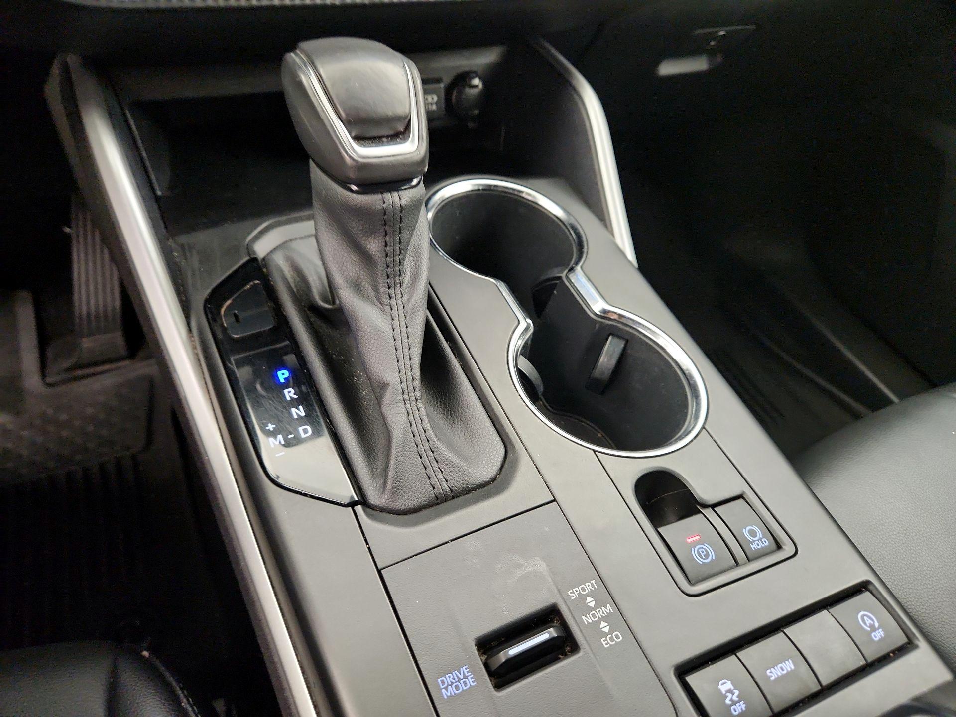 Thumbnail: 2021 Toyota Highlander - 17