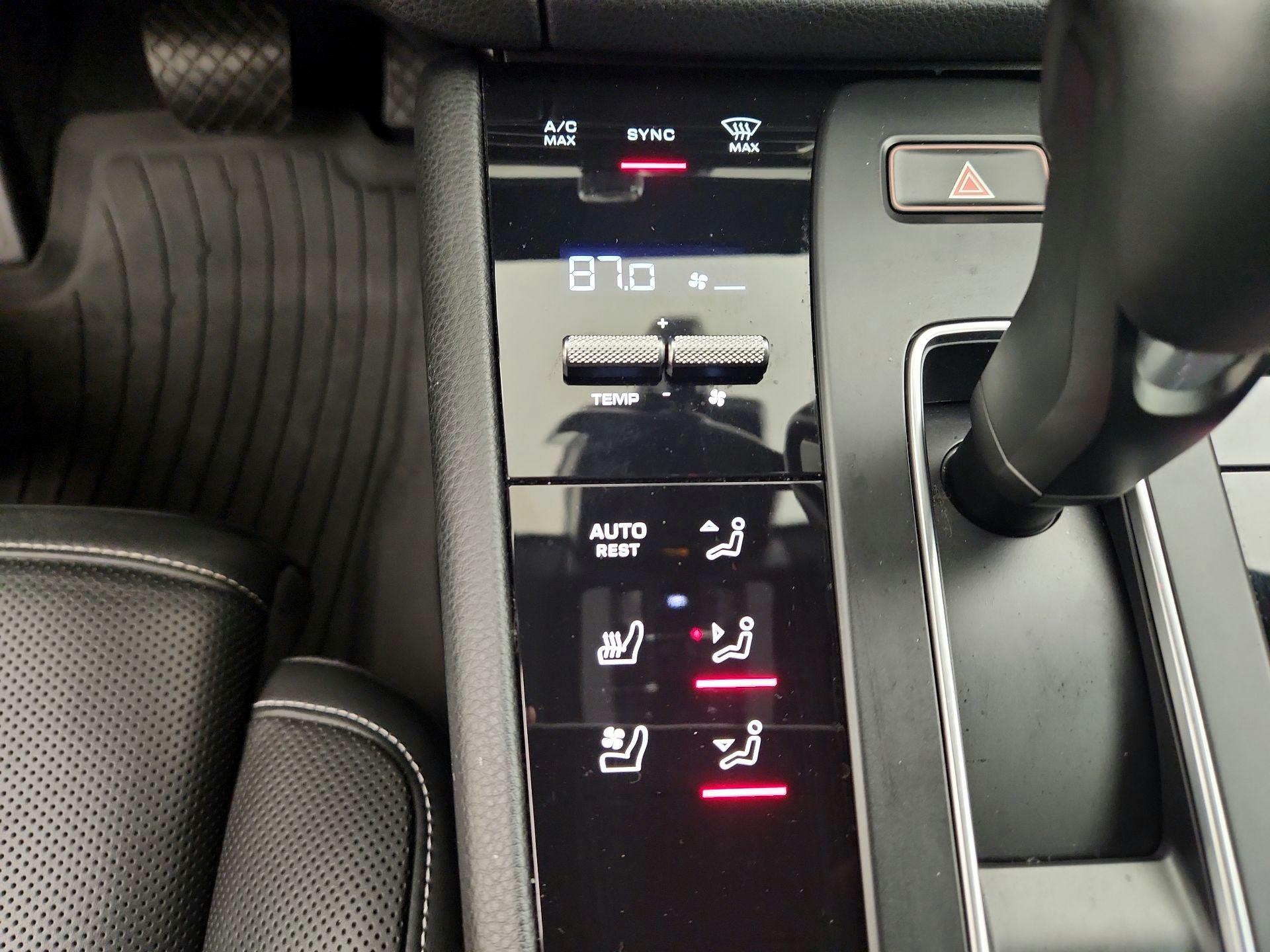 Thumbnail: 2022 Porsche Macan - 17