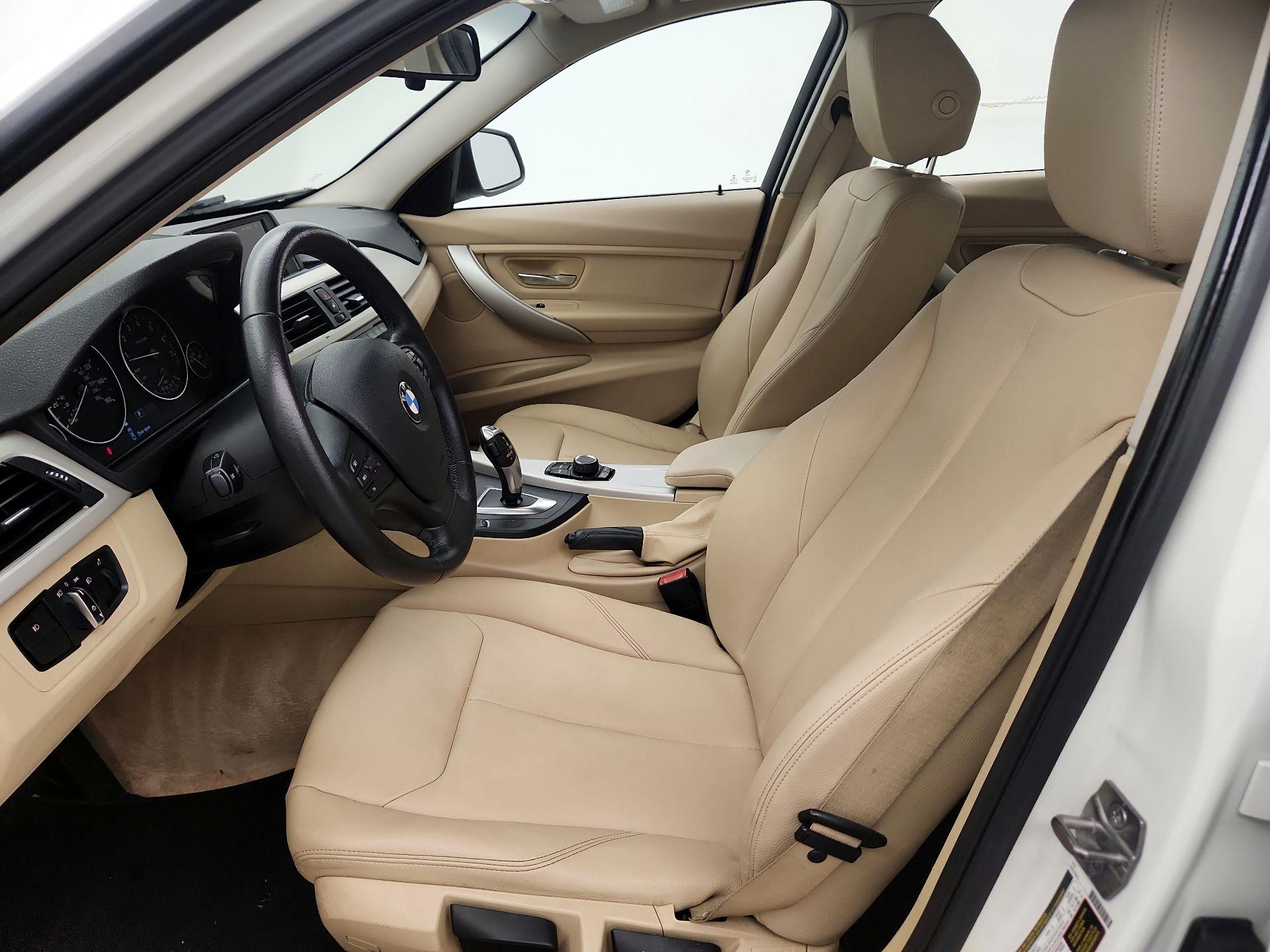Thumbnail: 2015 BMW 3 Series - 11