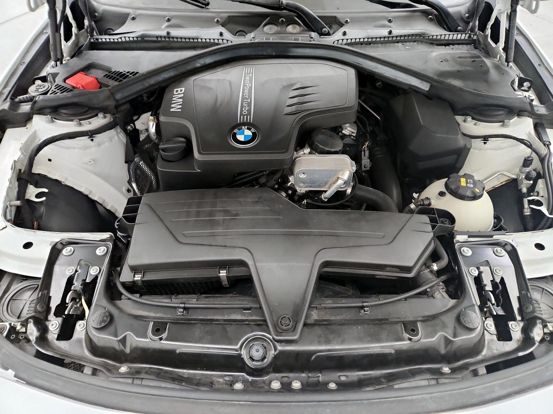 Thumbnail: 2015 BMW 3 Series - 19