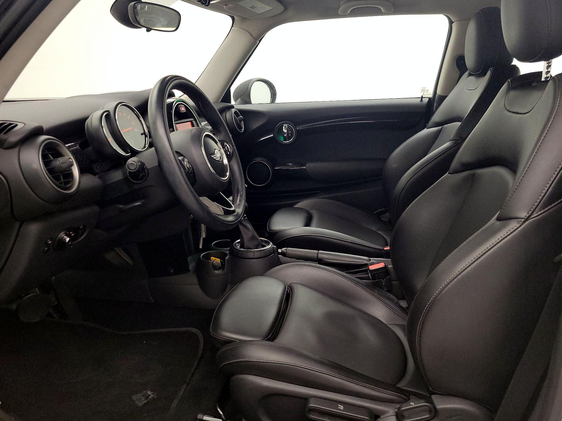 Thumbnail: 2015 MINI Cooper Hardtop - 11