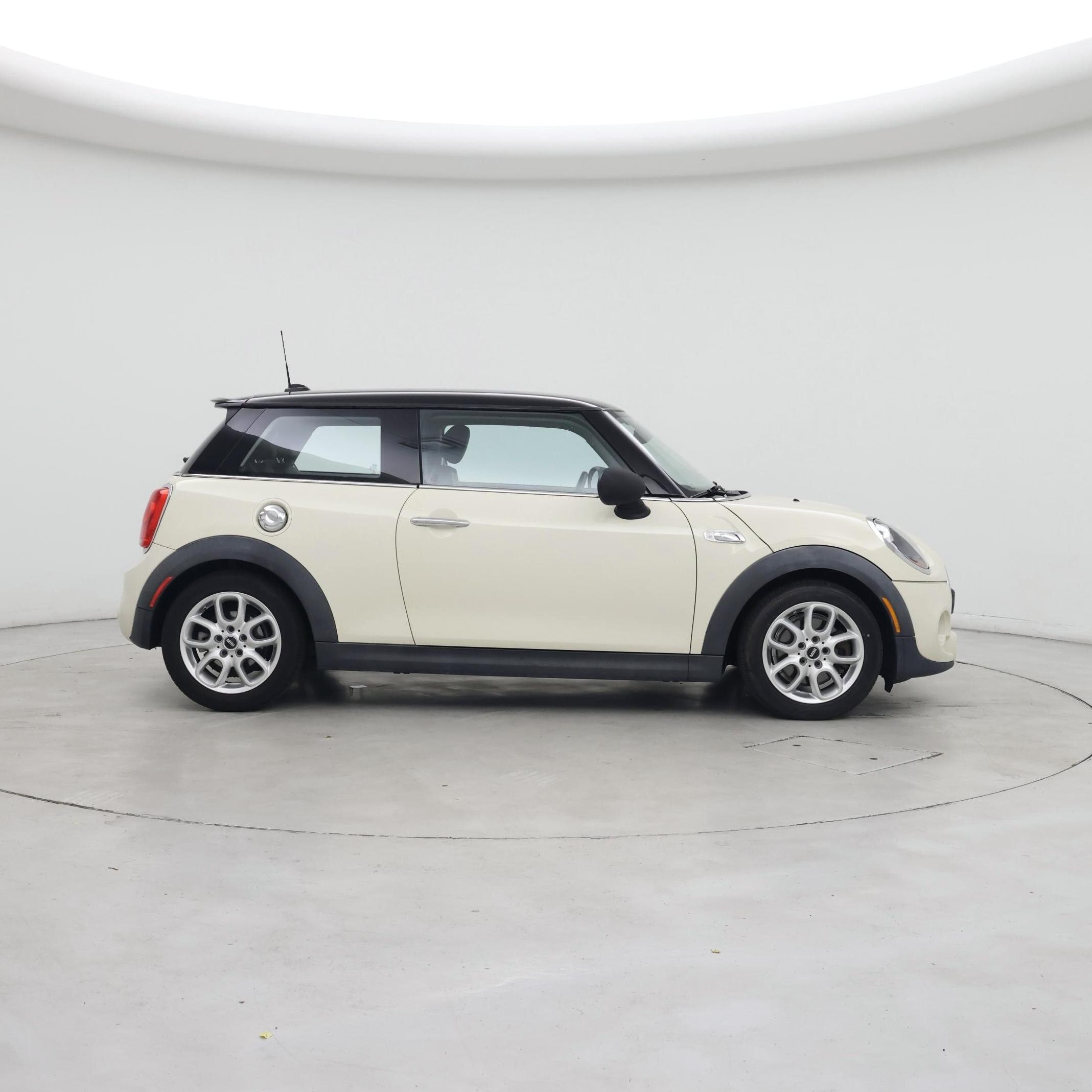 Thumbnail: 2015 MINI Cooper Hardtop - 7