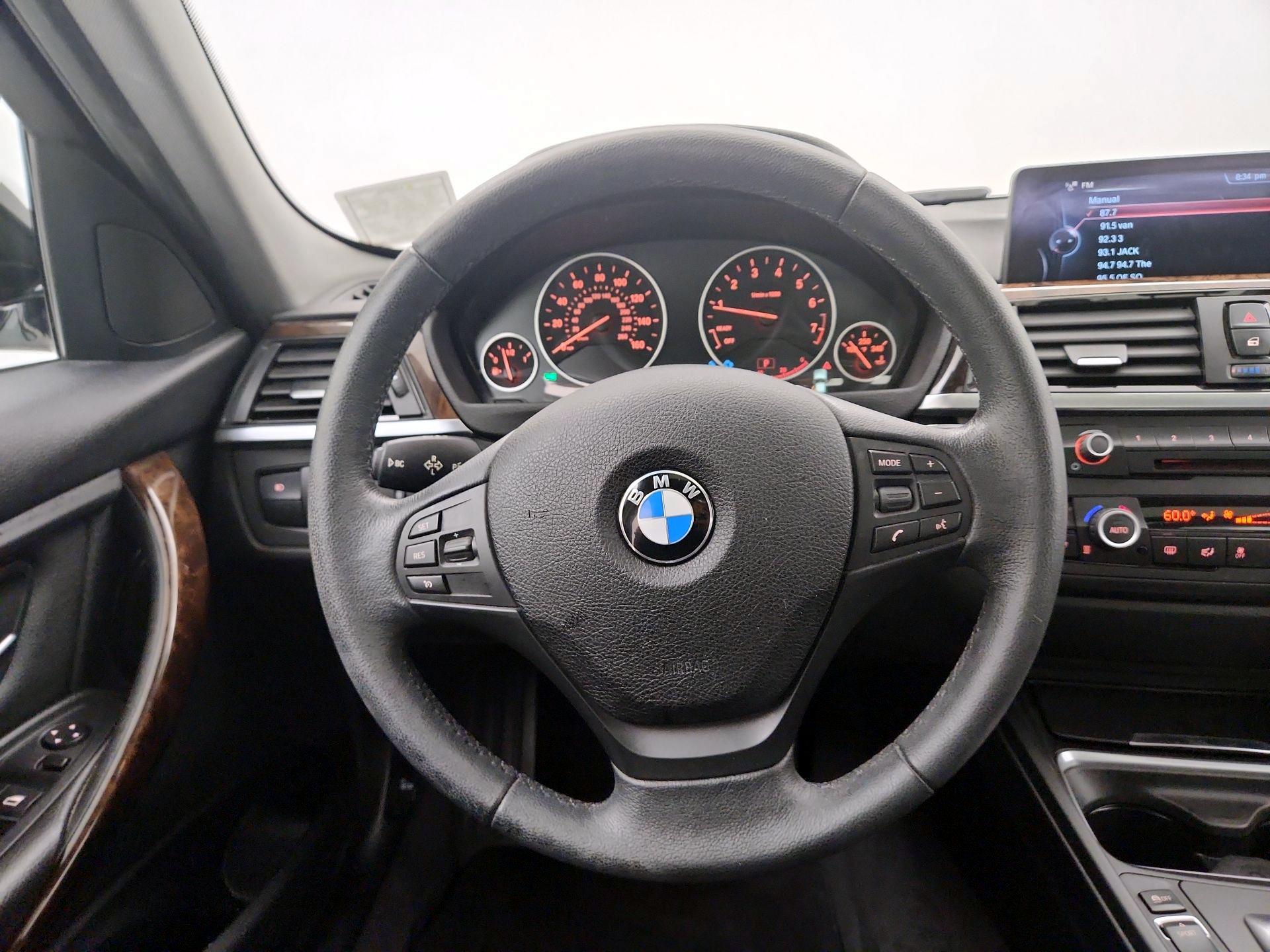 Thumbnail: 2015 BMW 3 Series - 10