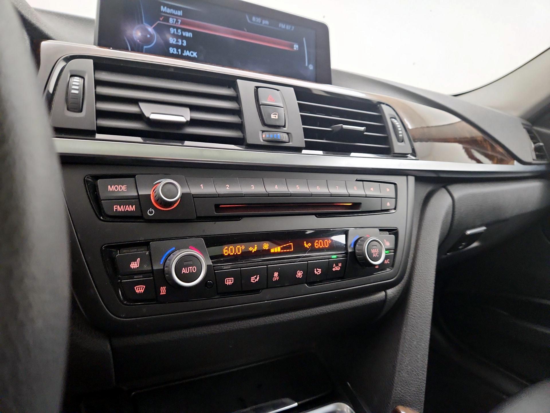 Thumbnail: 2015 BMW 3 Series - 17