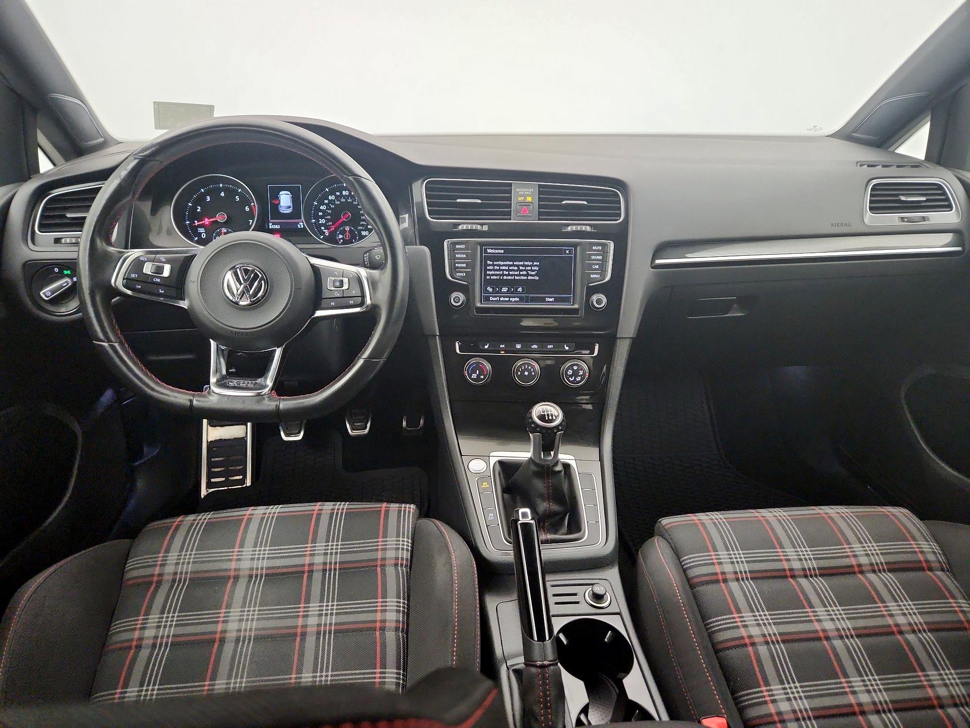 Thumbnail: 2017 Volkswagen Golf - 9