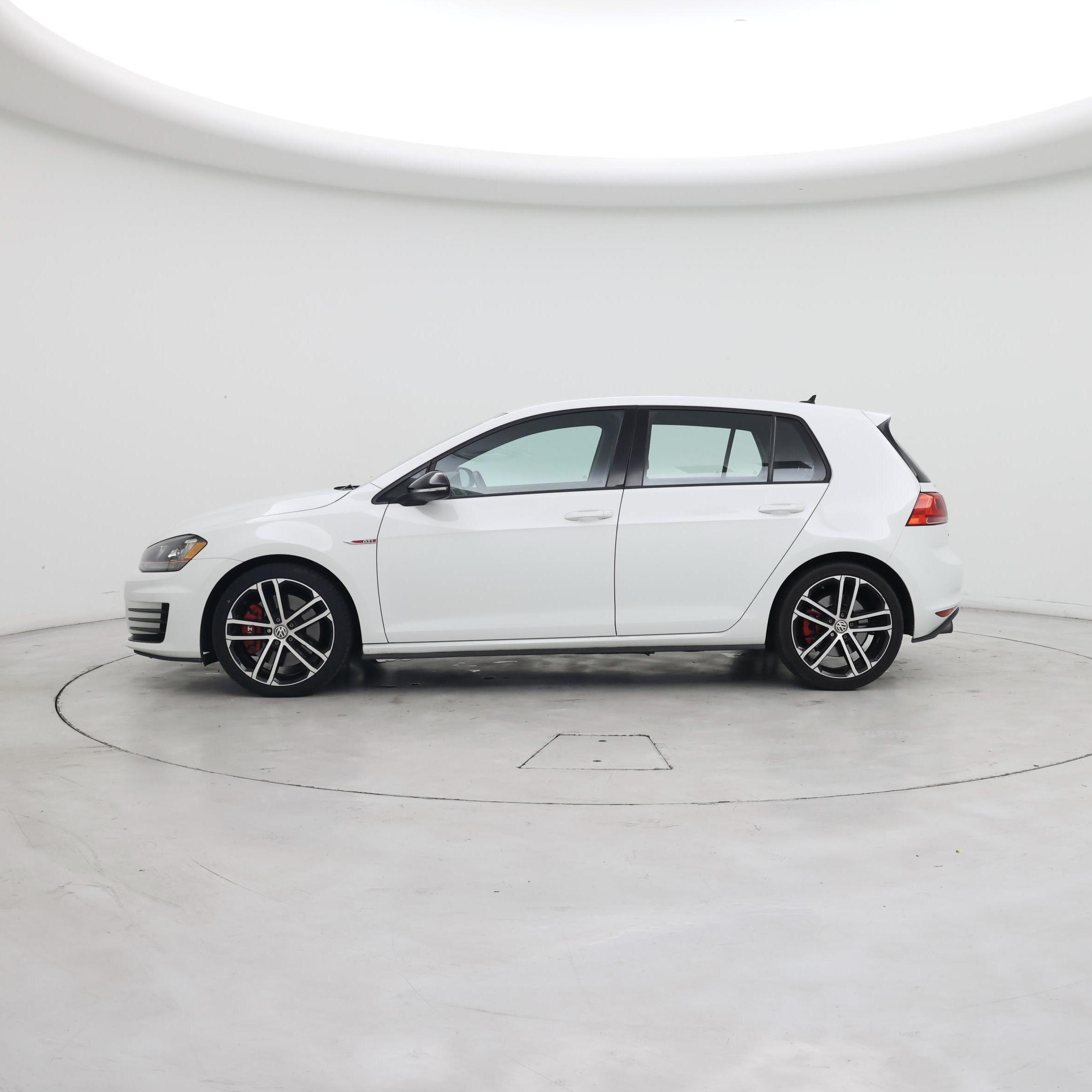 Thumbnail: 2017 Volkswagen Golf - 3